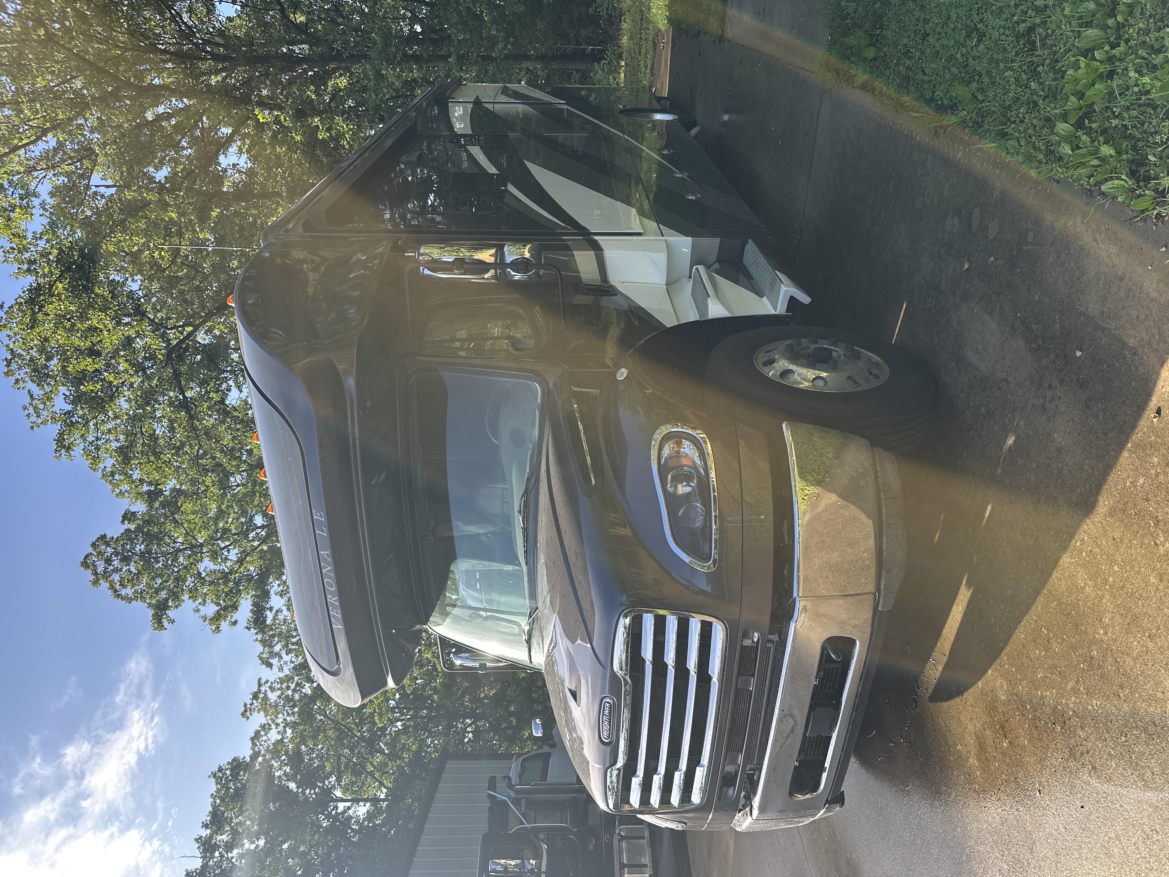 2023 FREIGHTLINER M2 — photo 2