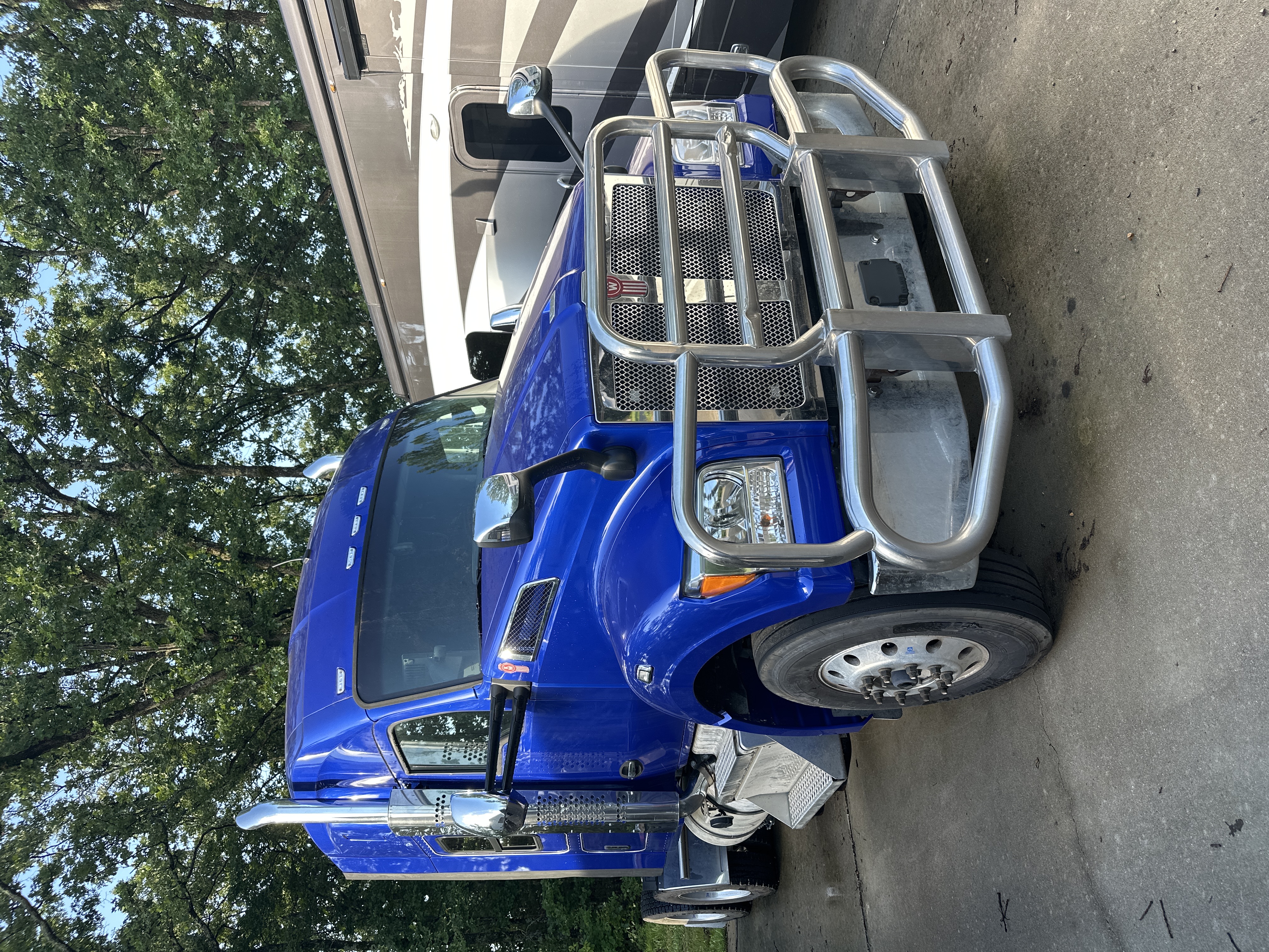 2024 KENWORTH T880