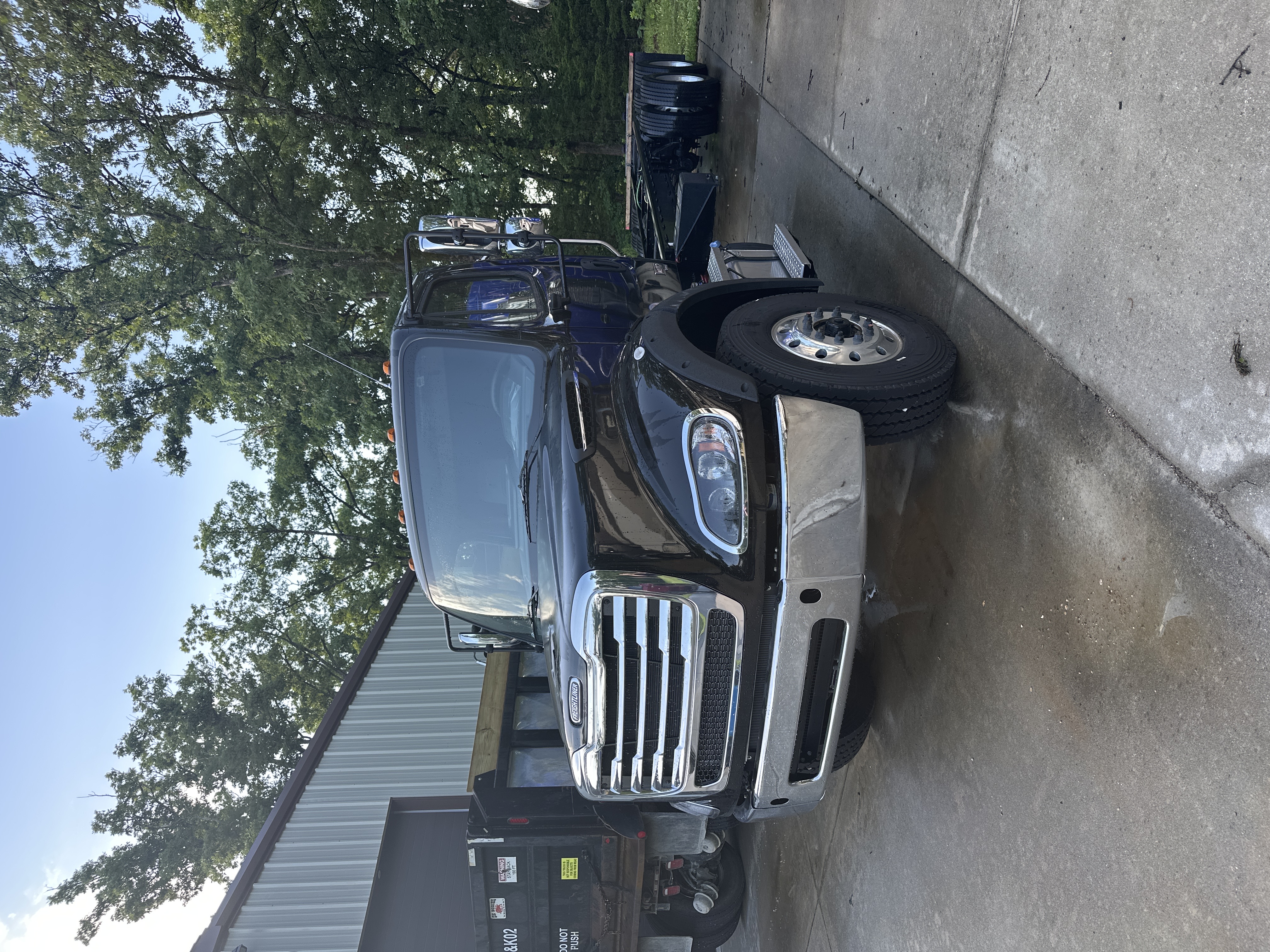 2026 FREIGHTLINER M2 — photo 2
