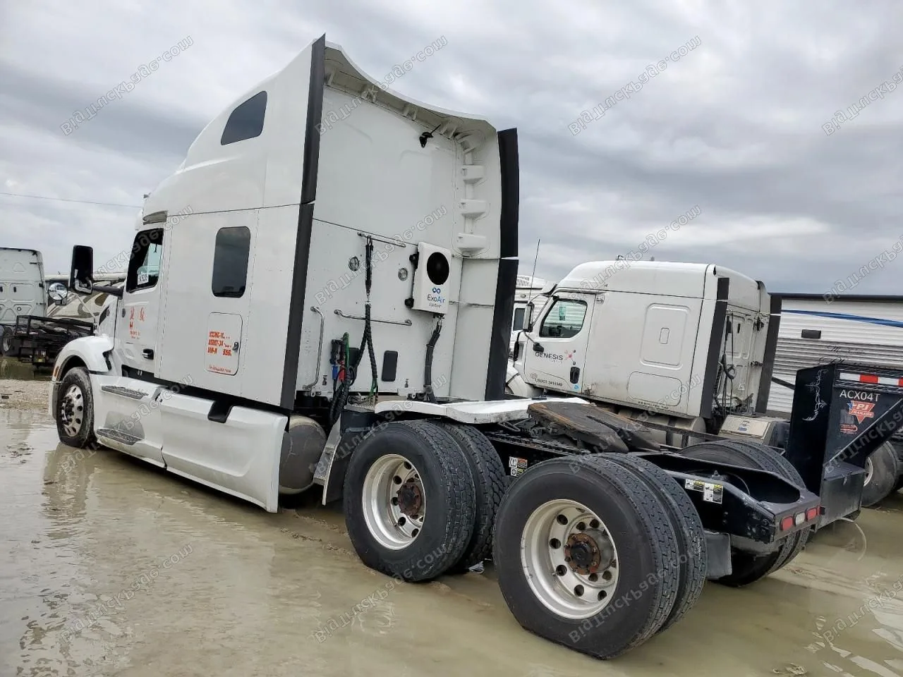 2022 PETERBILT 579 — photo 3