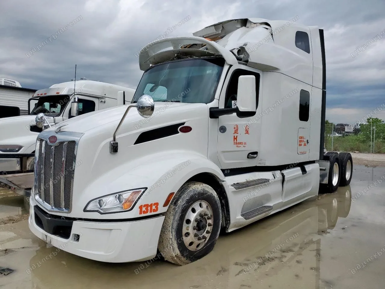 2022 PETERBILT 579 — photo 2