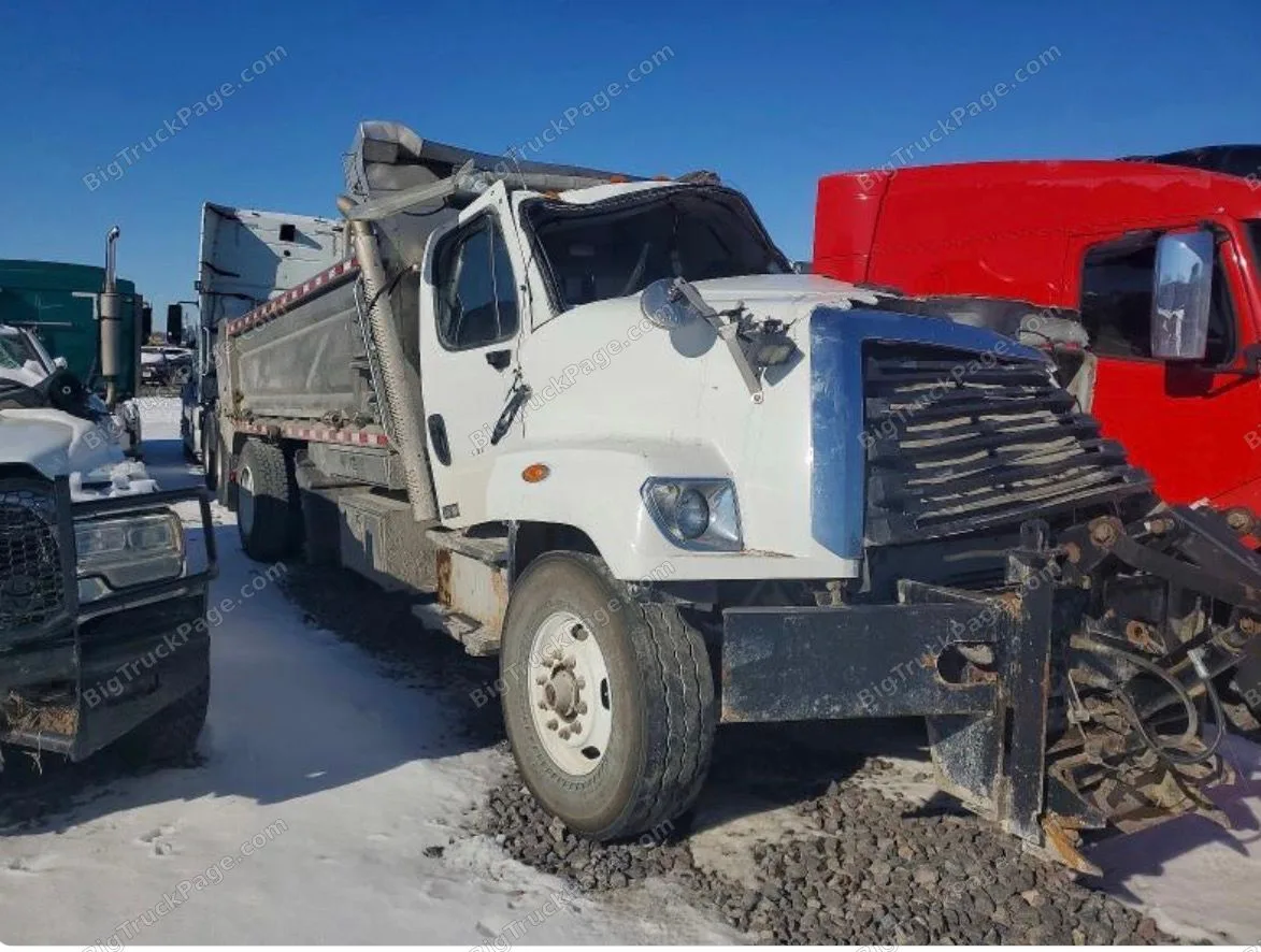 2018 FREIGHTLINER 108SD Dump Truck (used) — main photo in Strafford, MO | BigTruckPage.com