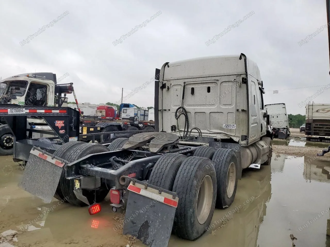 2023 WESTERN STAR 49X Chassis — photo 4