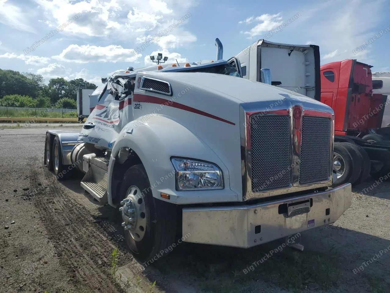 2023 KENWORTH T880