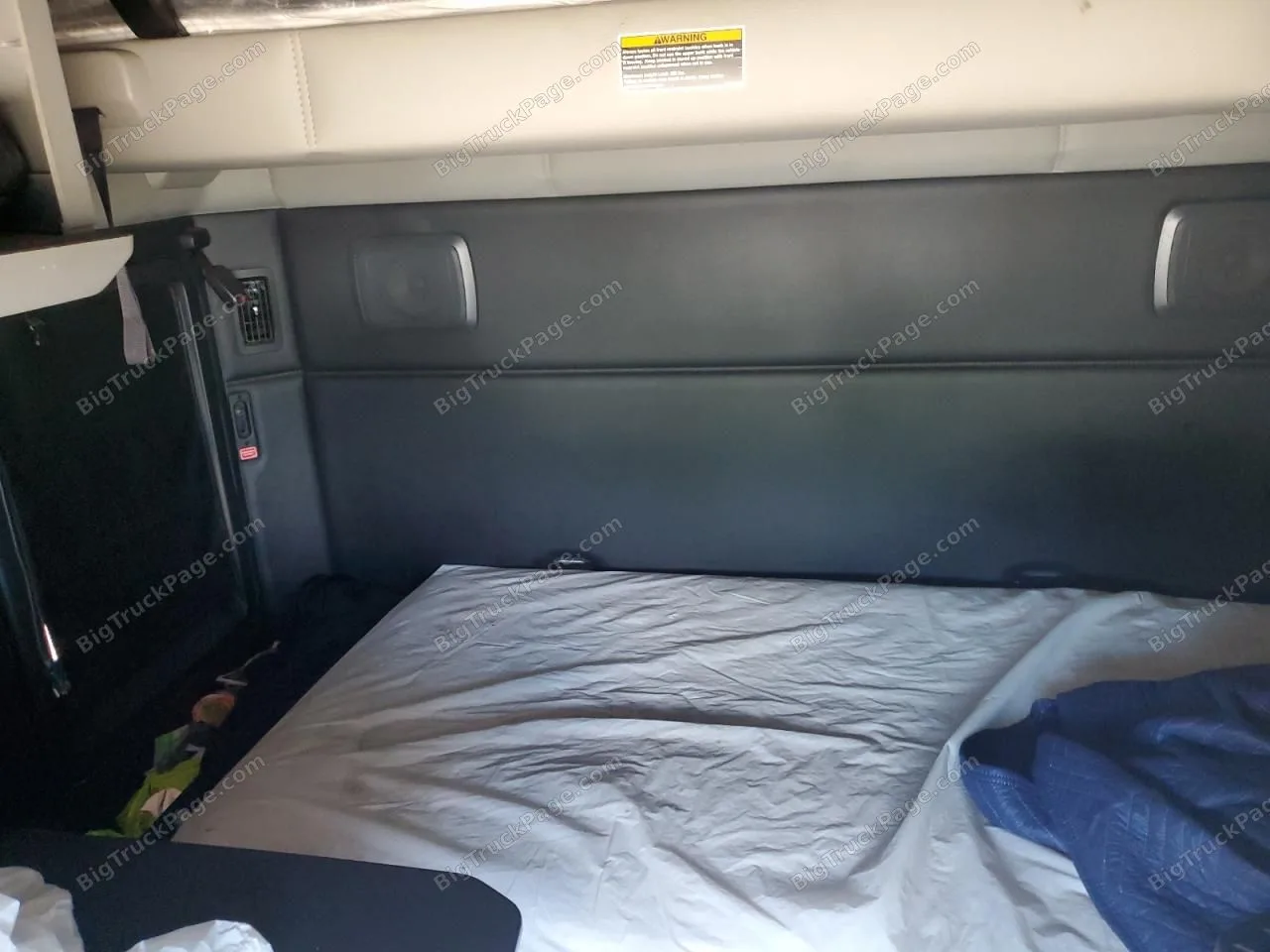 2022 KENWORTH T680 — photo 6