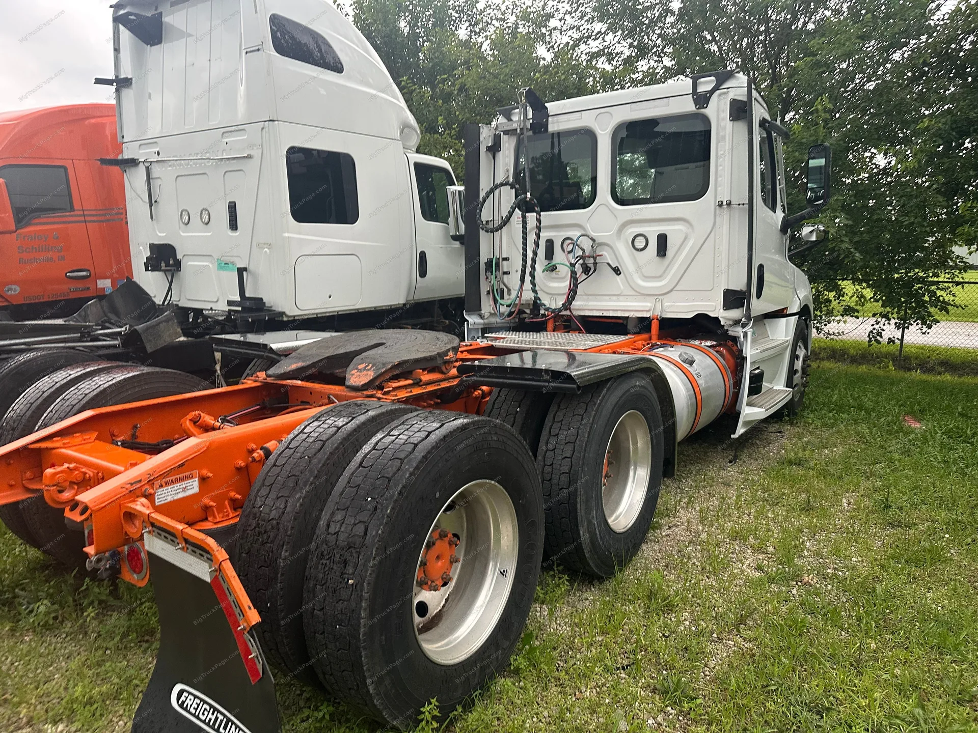 2023 FREIGHTLINER Cascadia Day Cab (used) — photo 3 in Strafford, MO | BigTruckPage.com