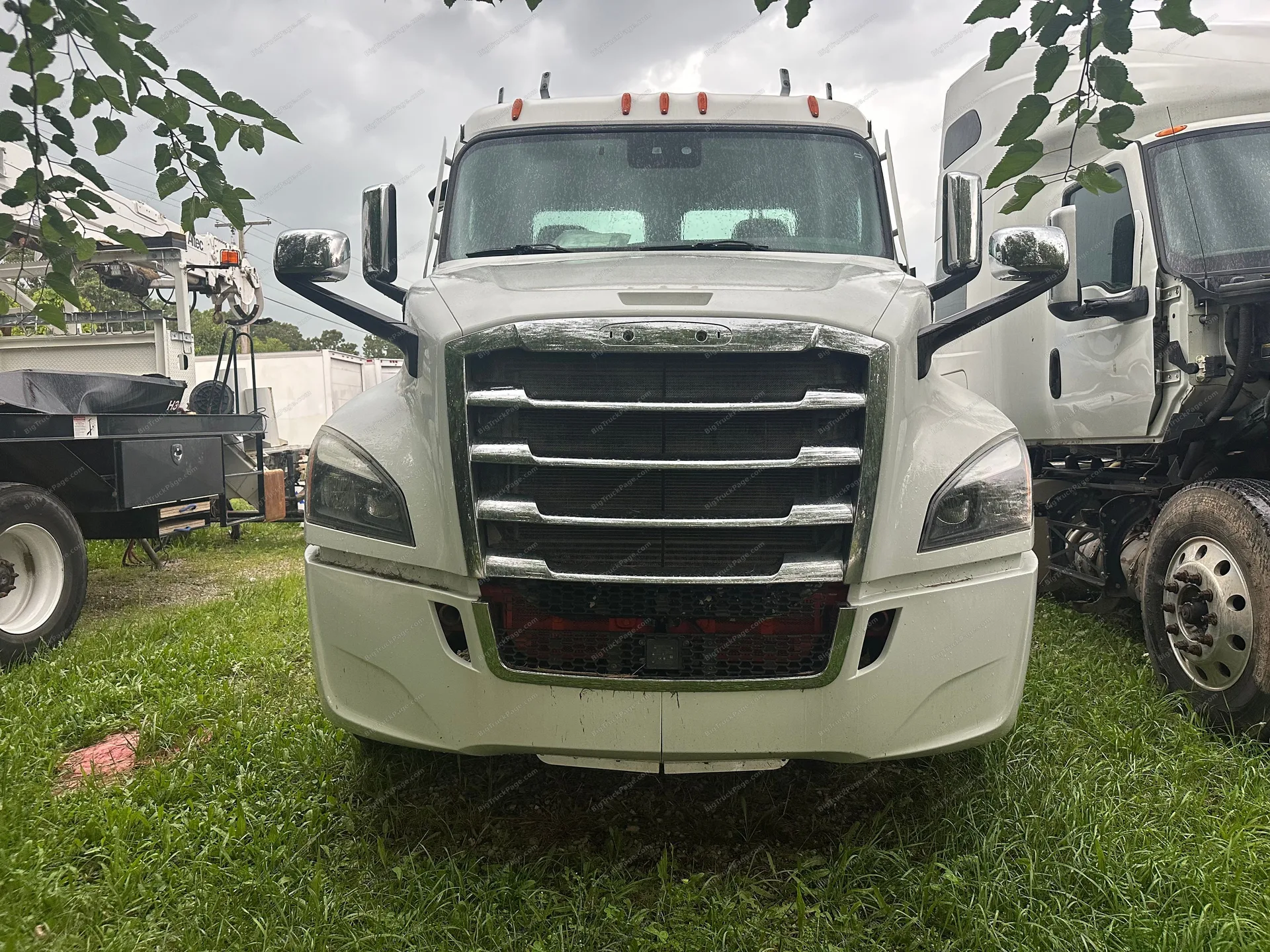 2023 FREIGHTLINER Cascadia Day Cab (used) — photo 6 in Strafford, MO | BigTruckPage.com