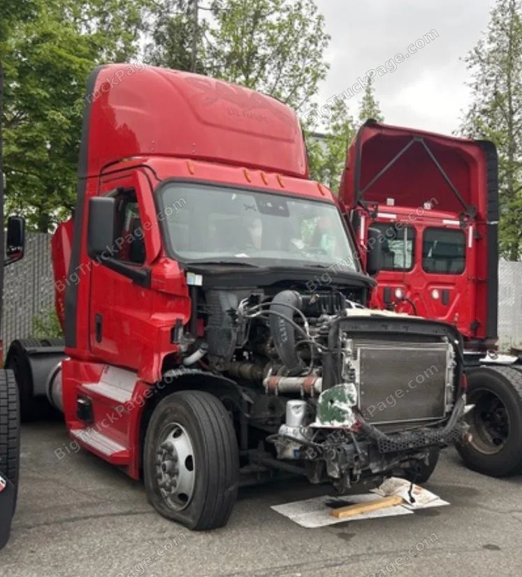 2024 FREIGHTLINER Cascadia