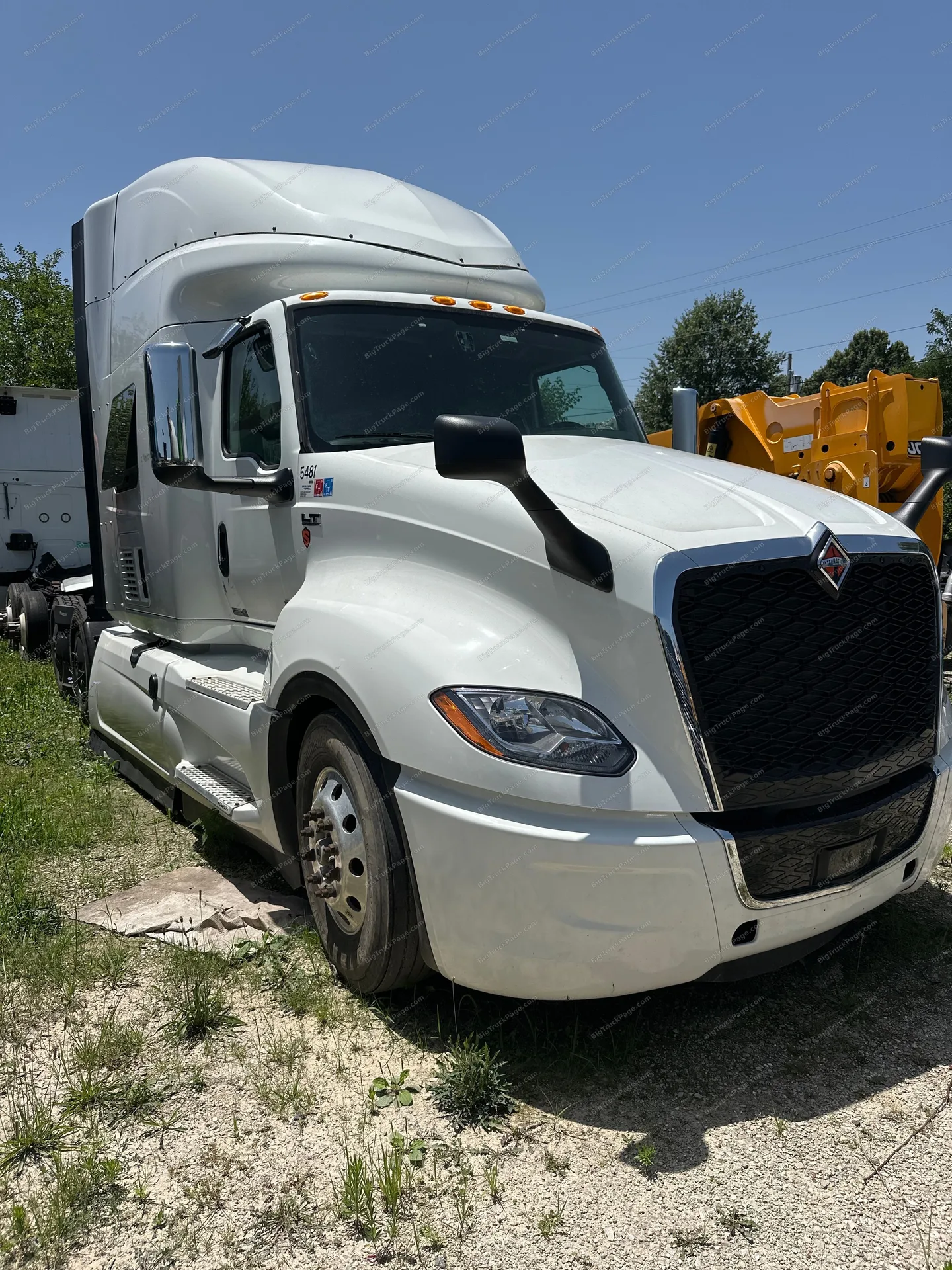 2024 INTERNATIONAL LT62F