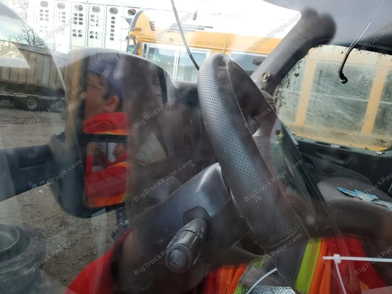 2023 PETERBILT 579 — photo 8