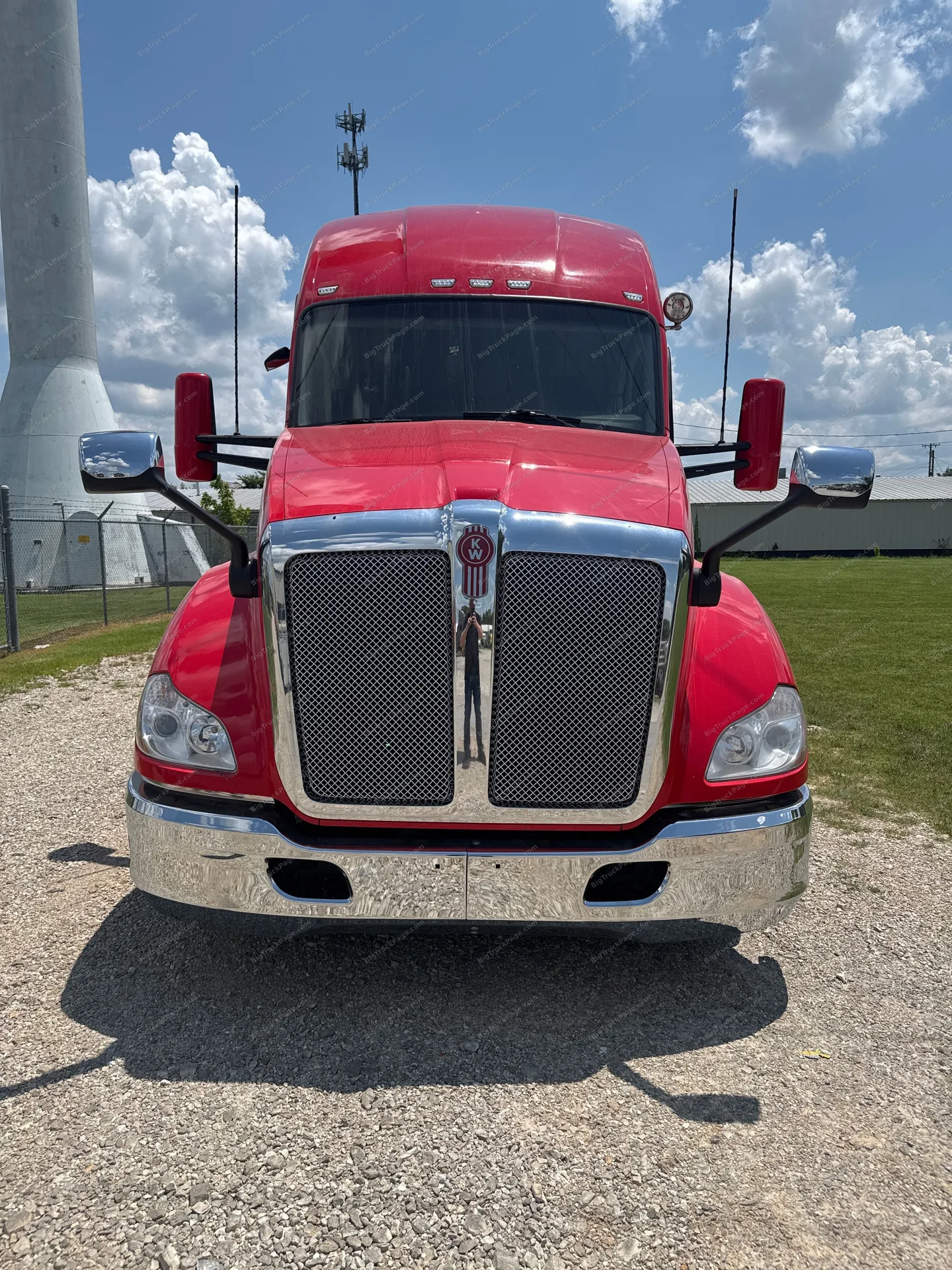2022 KENWORTH T680 Sleeper Truck (used) — photo 6 in Strafford, MO | BigTruckPage.com