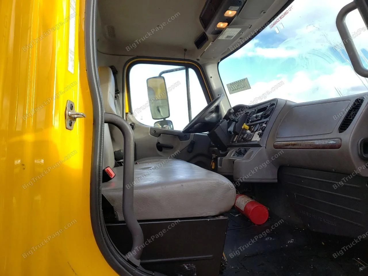 2018 FREIGHTLINER M2 — photo 5