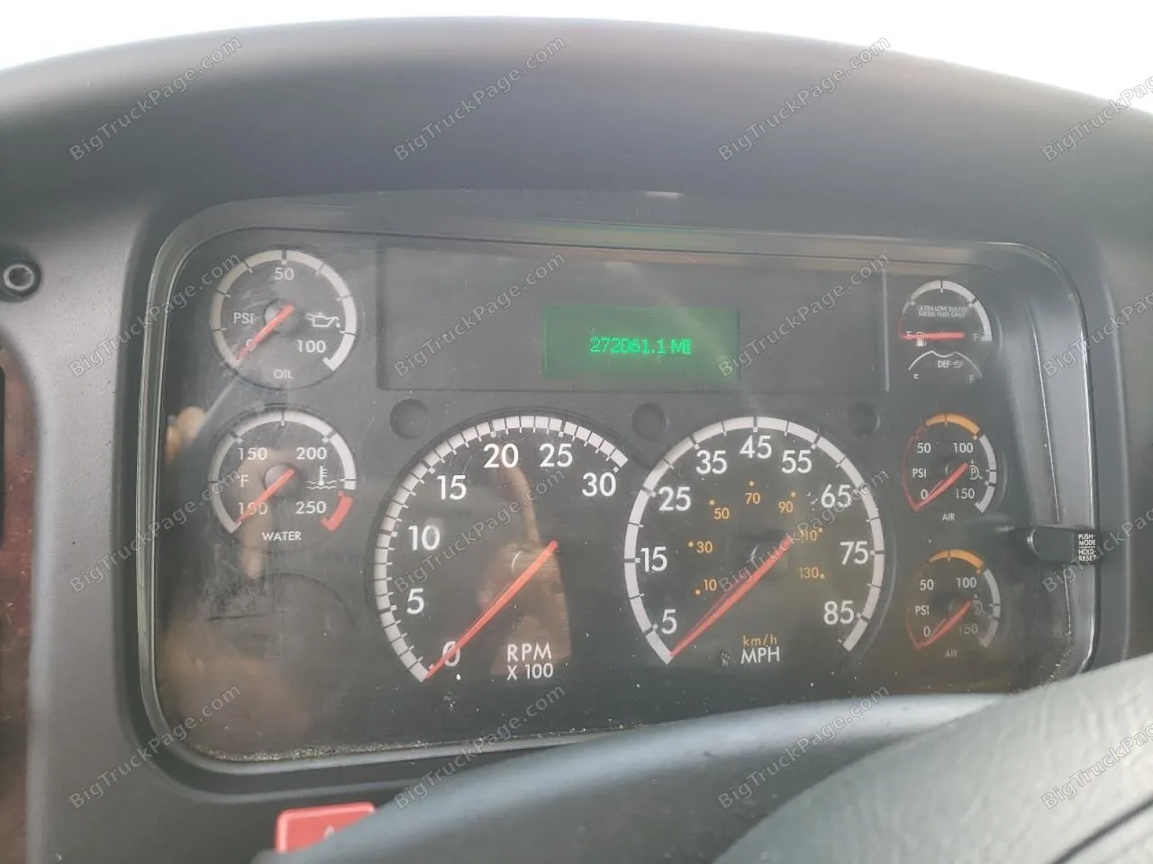 2018 FREIGHTLINER M2 — photo 8