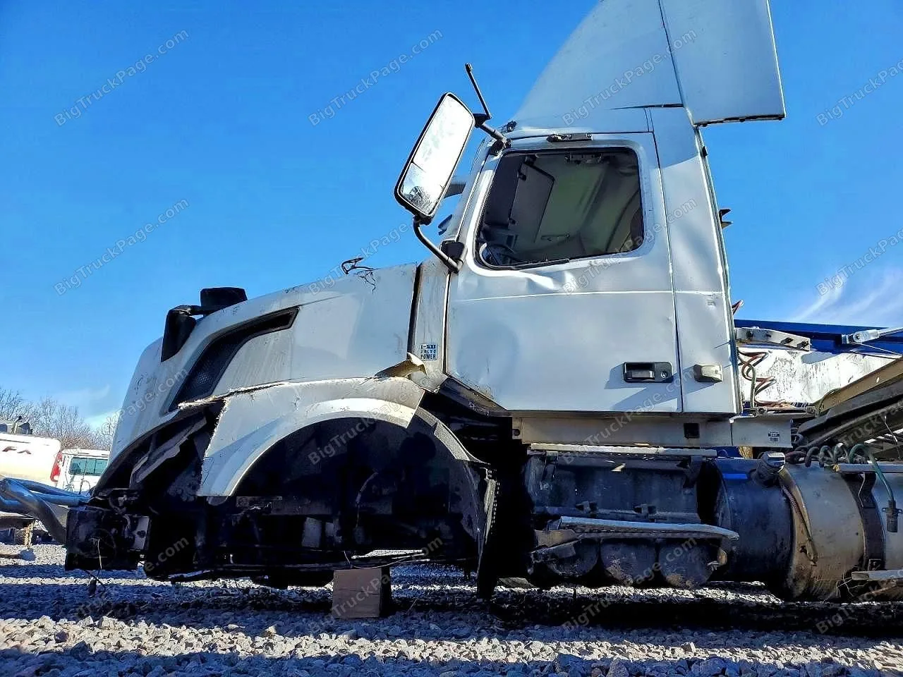 2017 VOLVO TRUCK VNL — photo 9