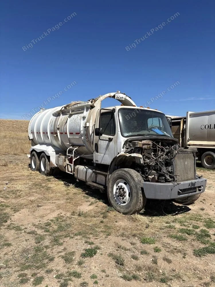 2012 FREIGHTLINER M2 — photo 8