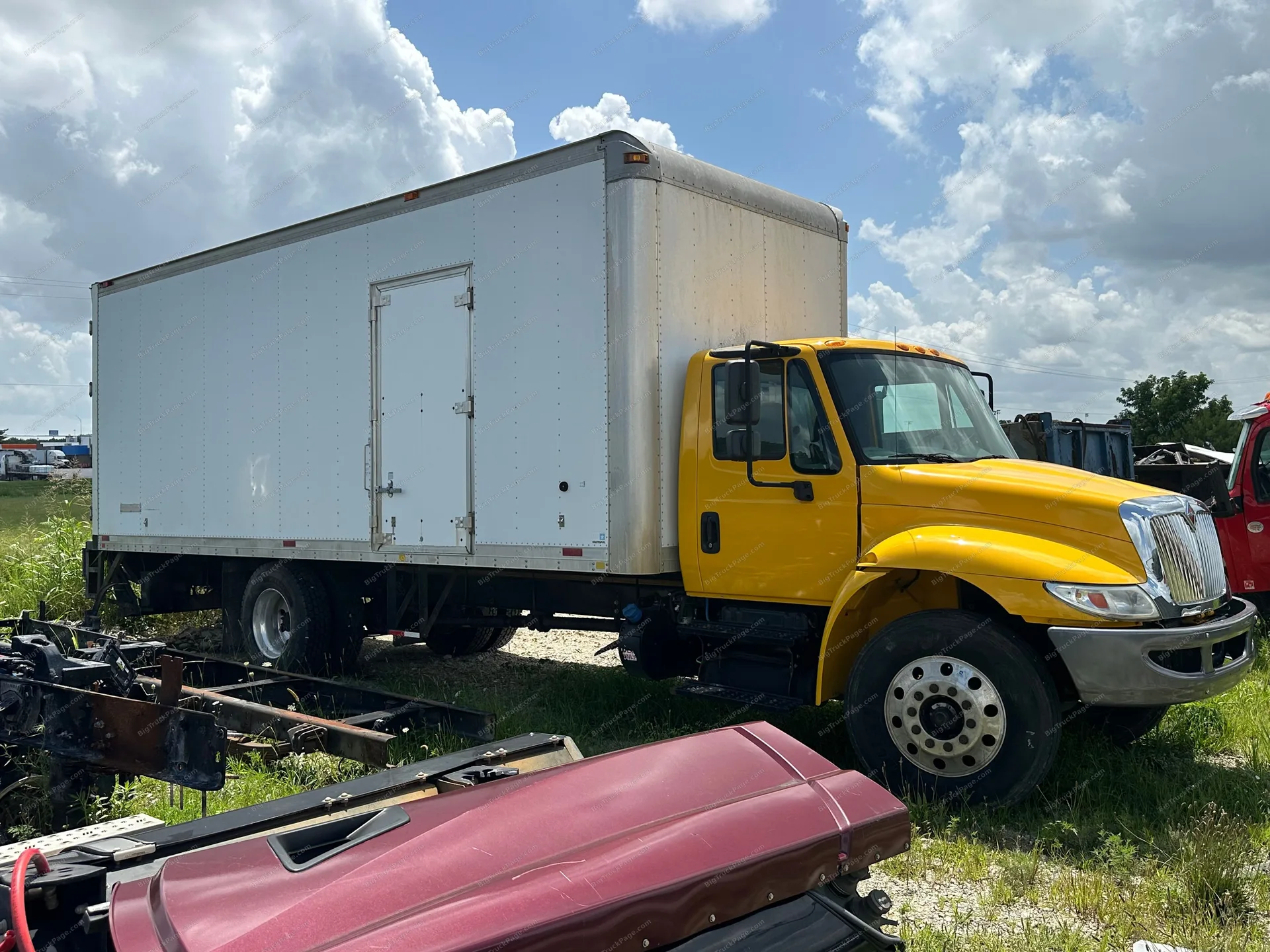 2018 INTERNATIONAL MA025 Cab & Chassis (used) — photo 7 in Strafford, MO | BigTruckPage.com