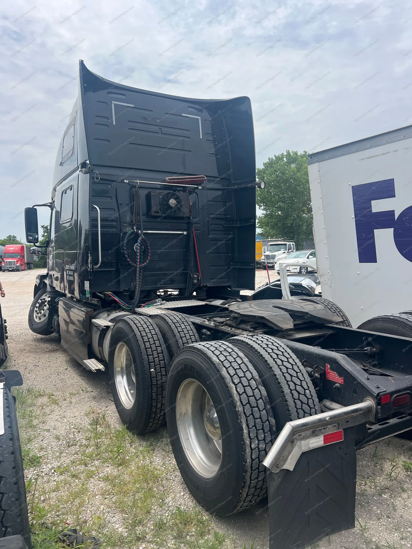 2015 VOLVO TRUCK VNL — photo 3