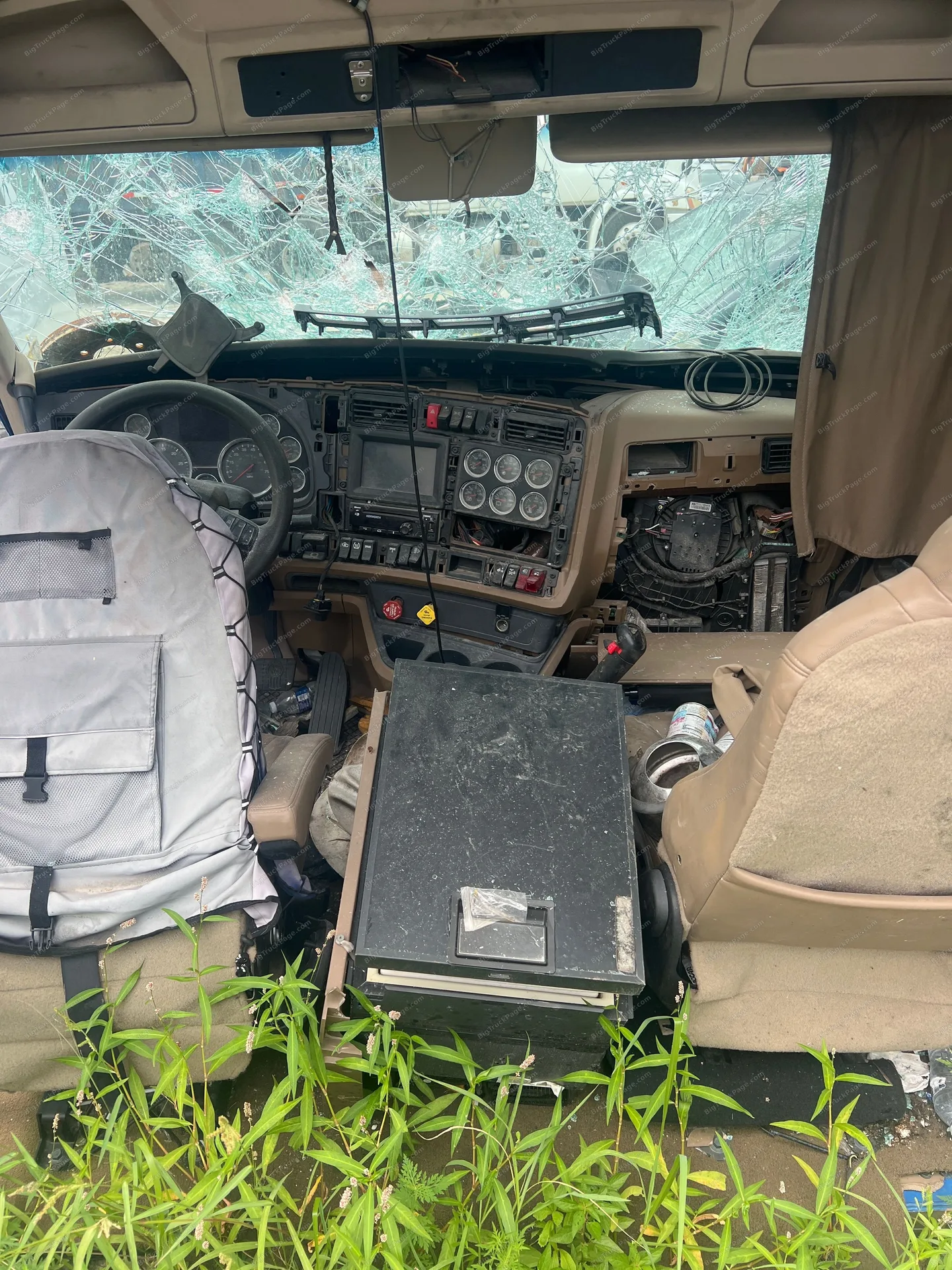 2022 KENWORTH T680 — photo 2