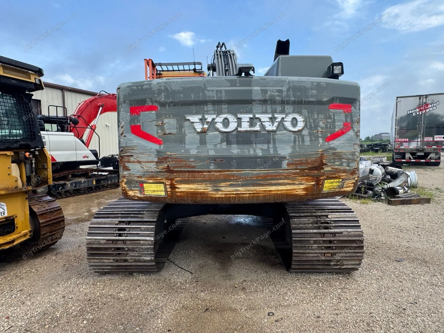 2018 VOLVO 240 Series Excavator (used) — photo 3 in Strafford, MO | BigTruckPage.com