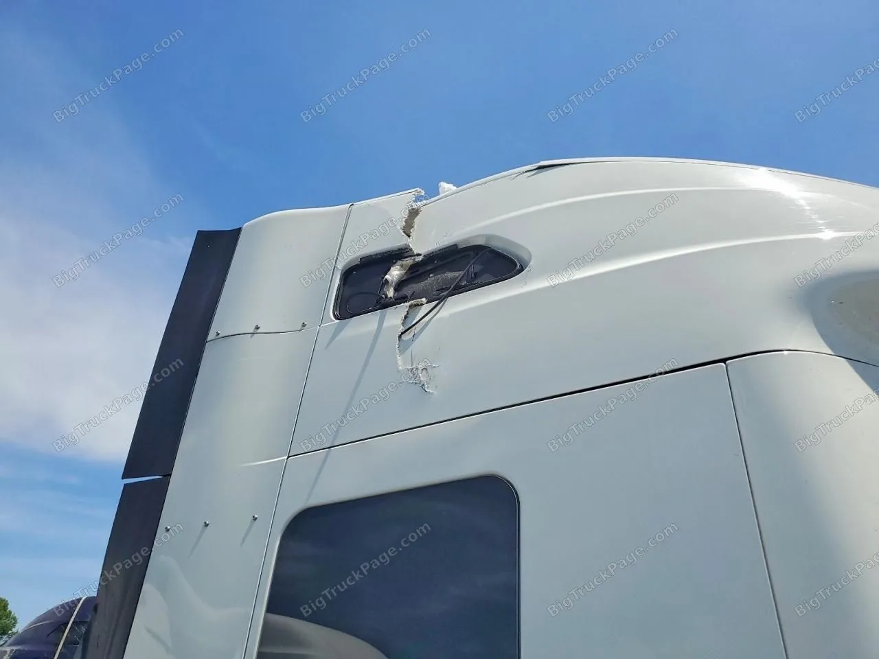 2022 INTERNATIONAL LT625 Sleeper Truck (used) — photo 9 in Strafford, MO | BigTruckPage.com