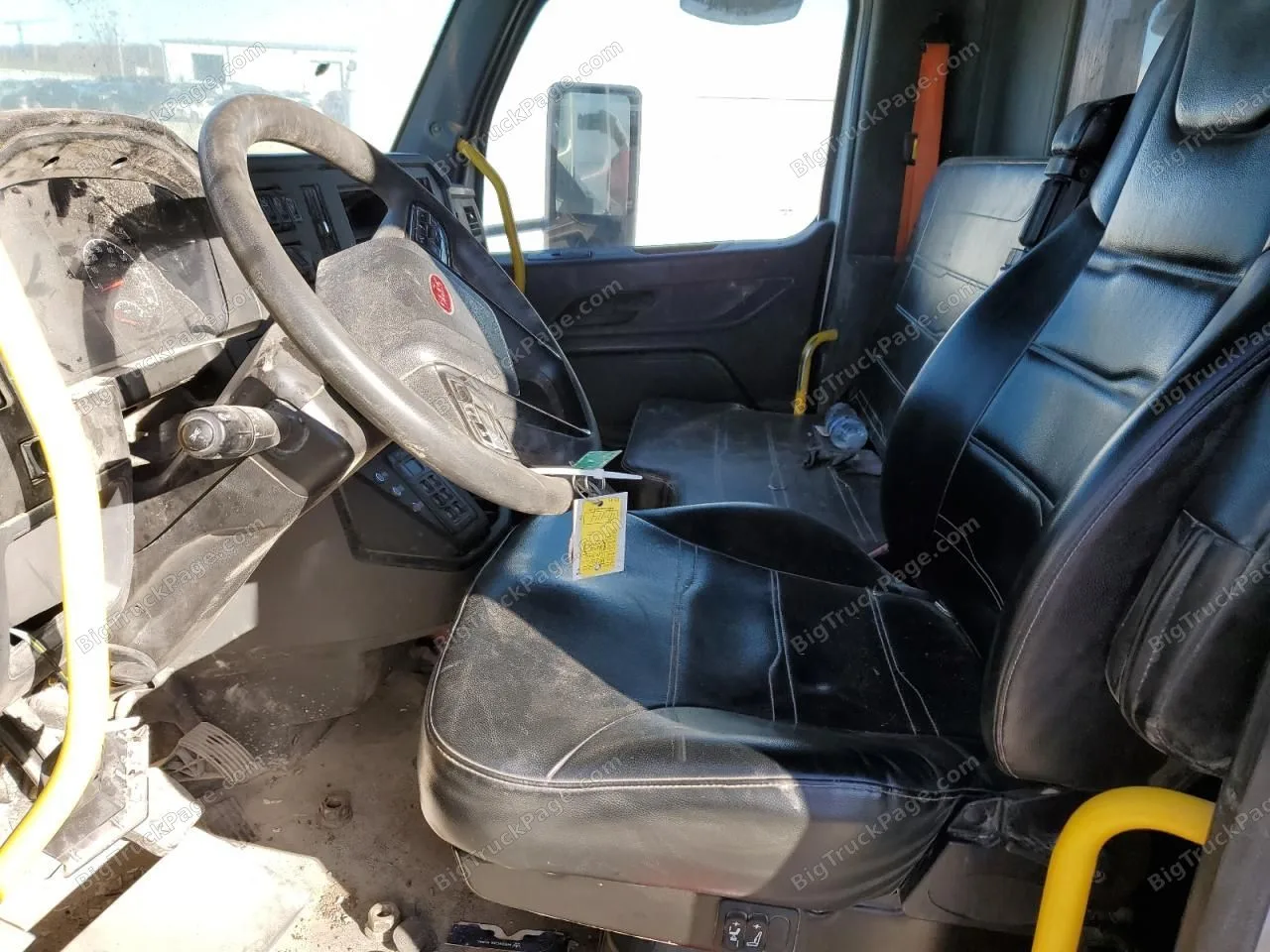 2023 PETERBILT 363 — photo 7