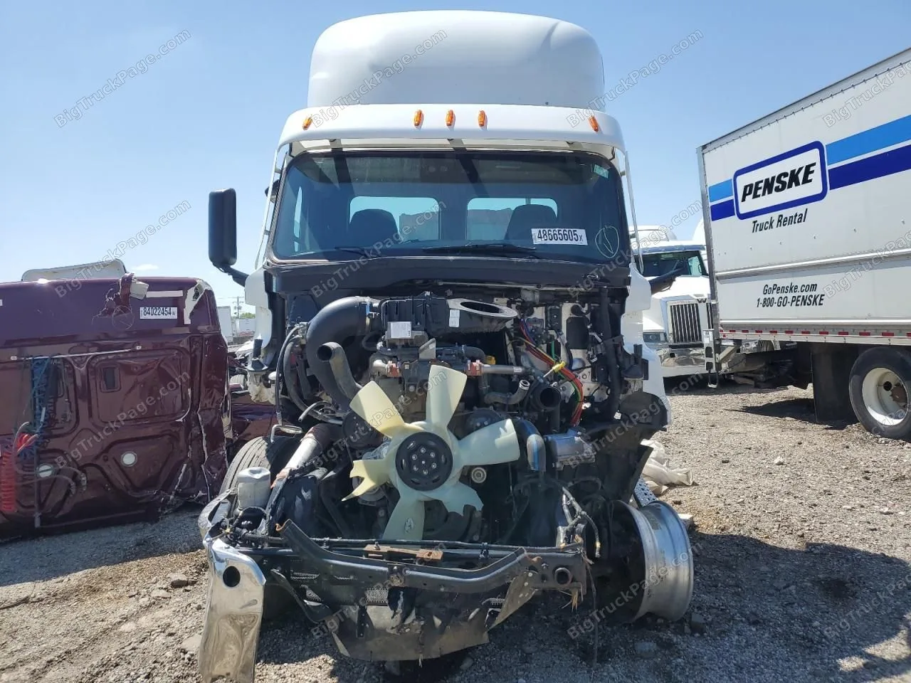 2025 FREIGHTLINER Cascadia — photo 2