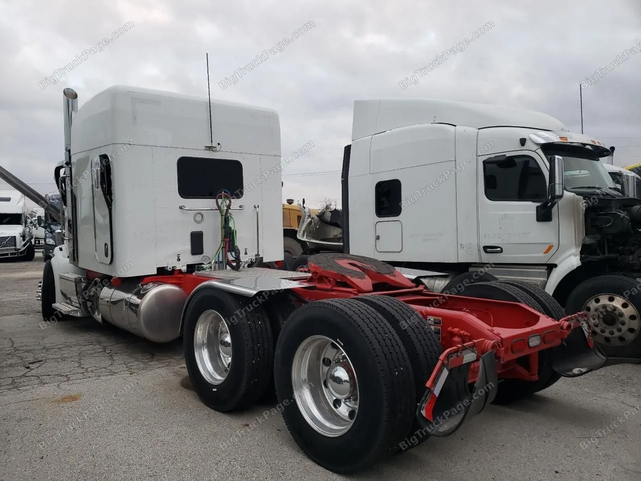 2024 PETERBILT 579 — photo 3