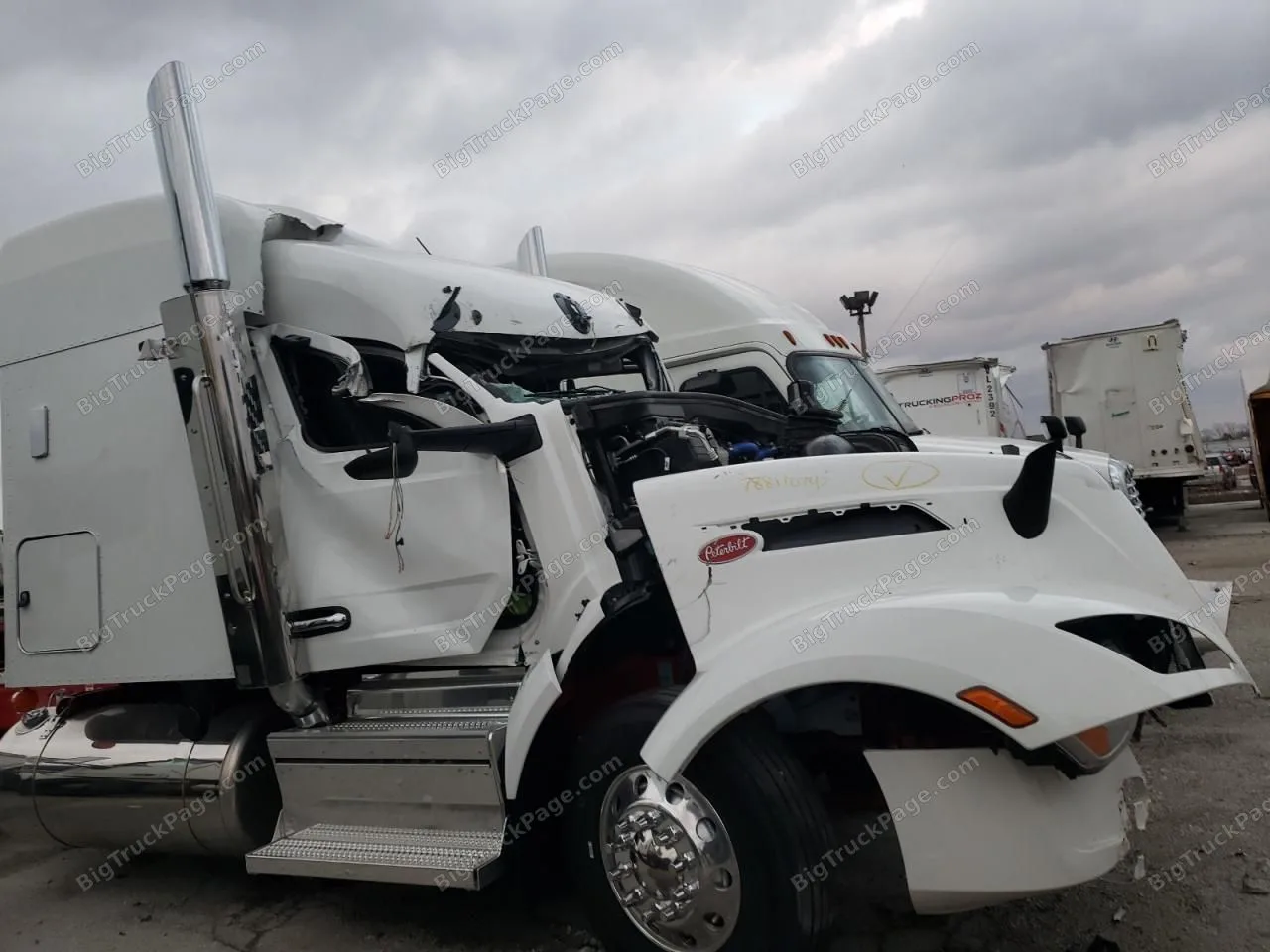 2024 PETERBILT 579 — photo 9