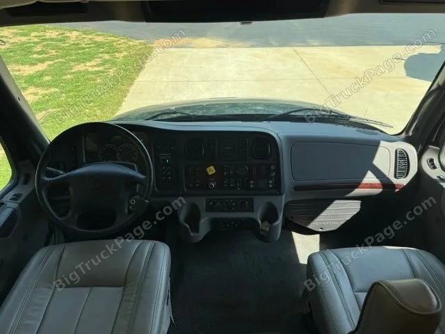 2023 FREIGHTLINER M2 Cab & Chassis (used) — photo 2 in Strafford, MO | BigTruckPage.com