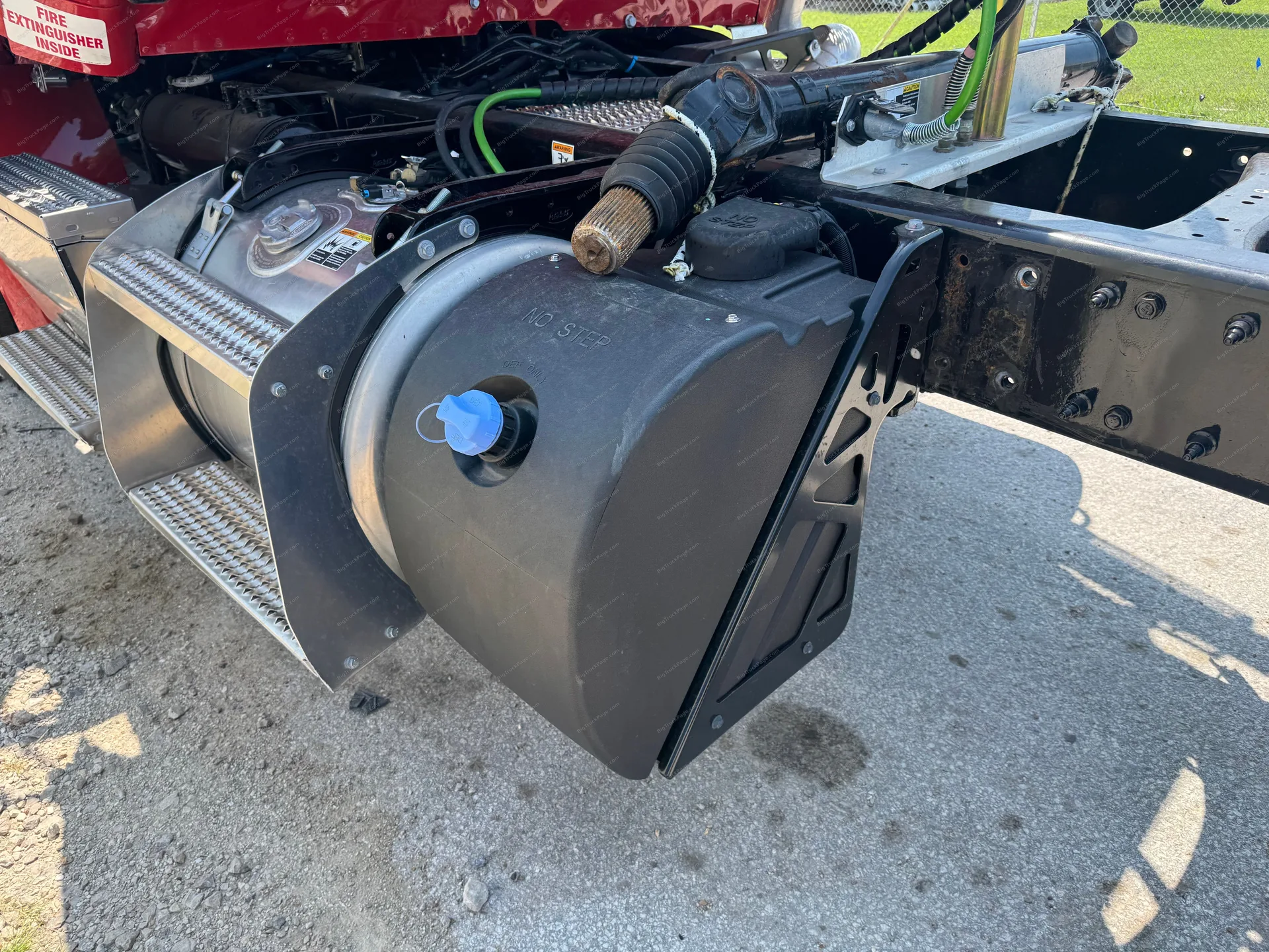 2026 PETERBILT 579 — photo 23