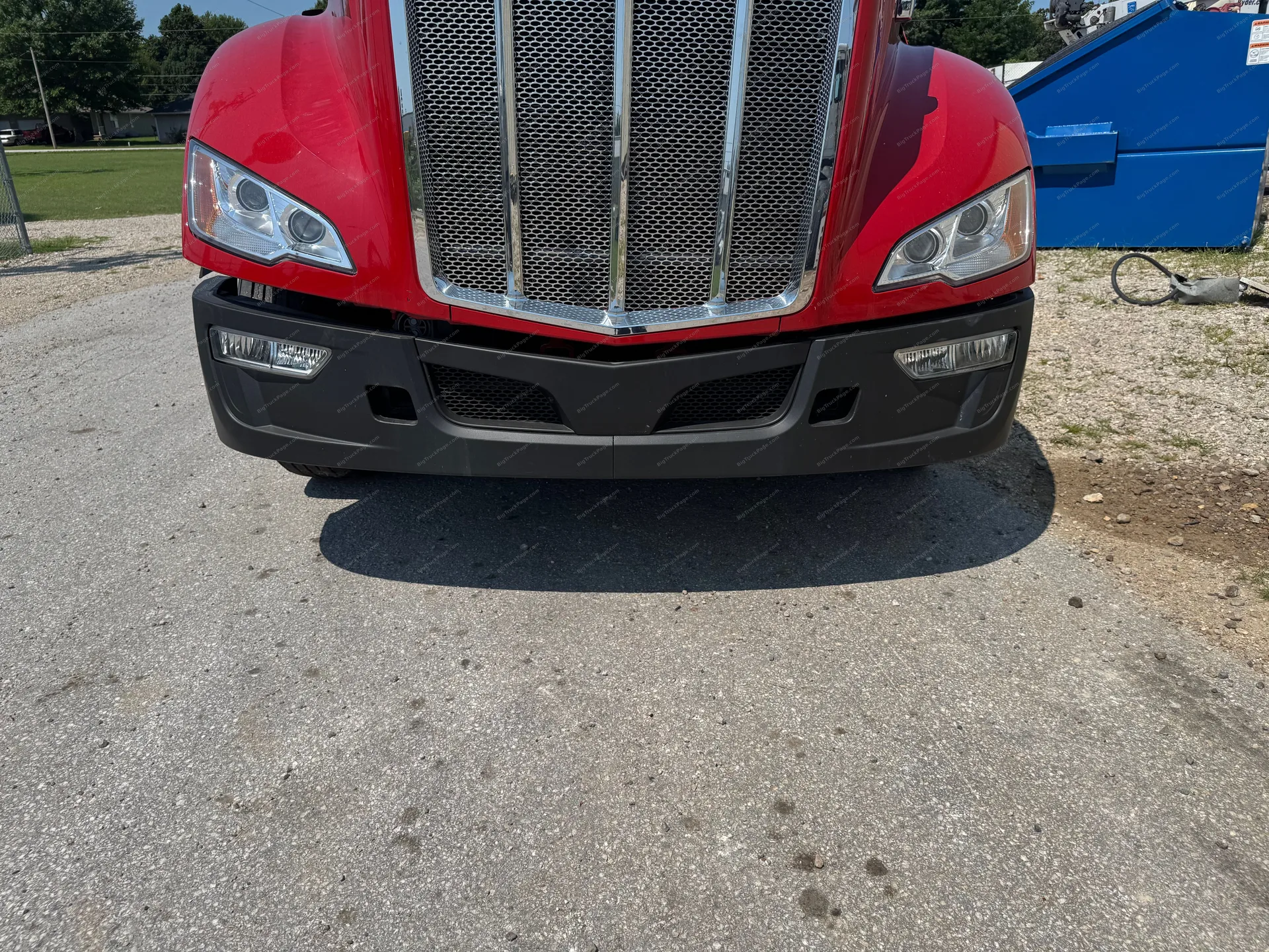 2026 PETERBILT 579 — photo 34