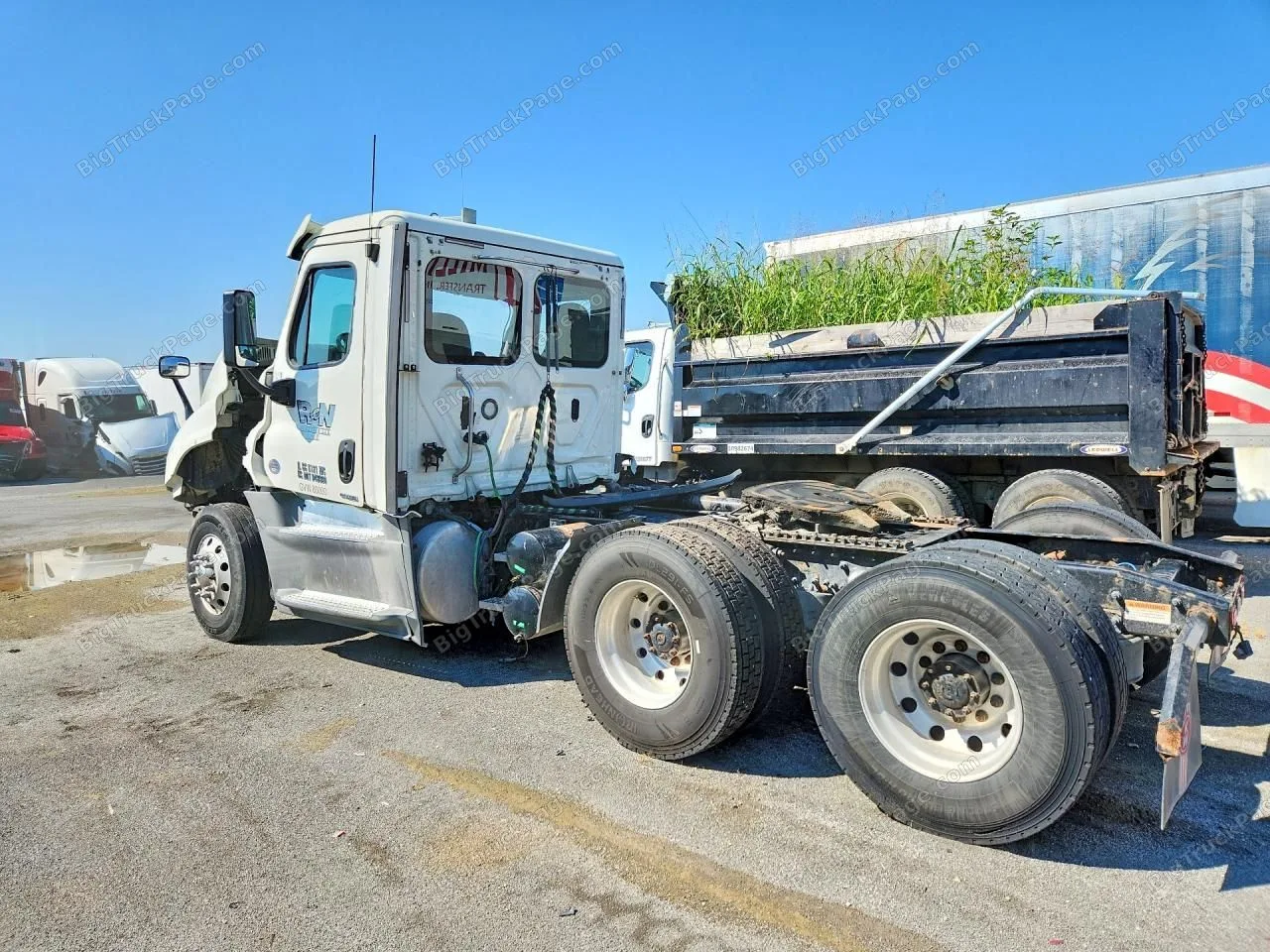 2018 FREIGHTLINER Cascadia — photo 2