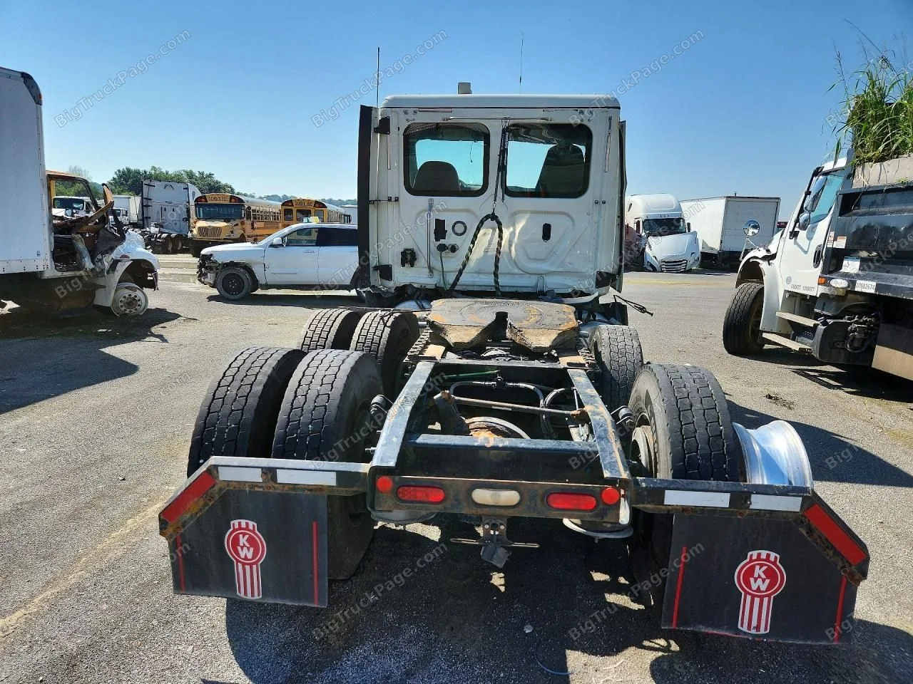 2018 FREIGHTLINER Cascadia — photo 6