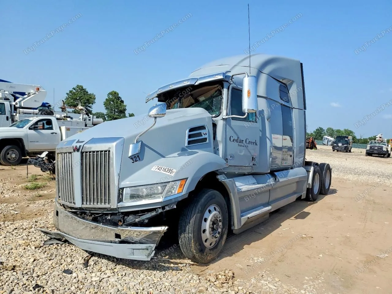 2022 WESTERN STAR 5700 — photo 2