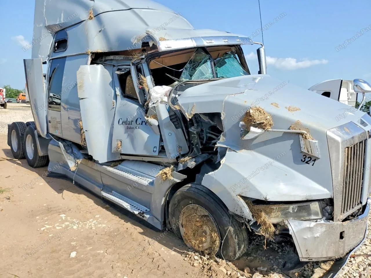 2022 WESTERN STAR 5700 — photo 9