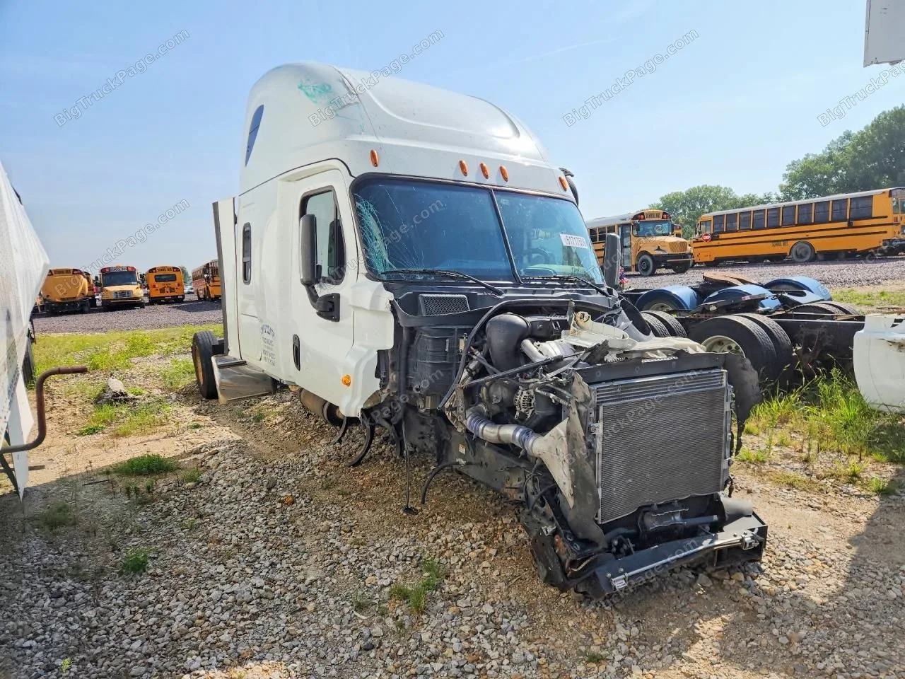 2020 FREIGHTLINER Cascadia — photo 4