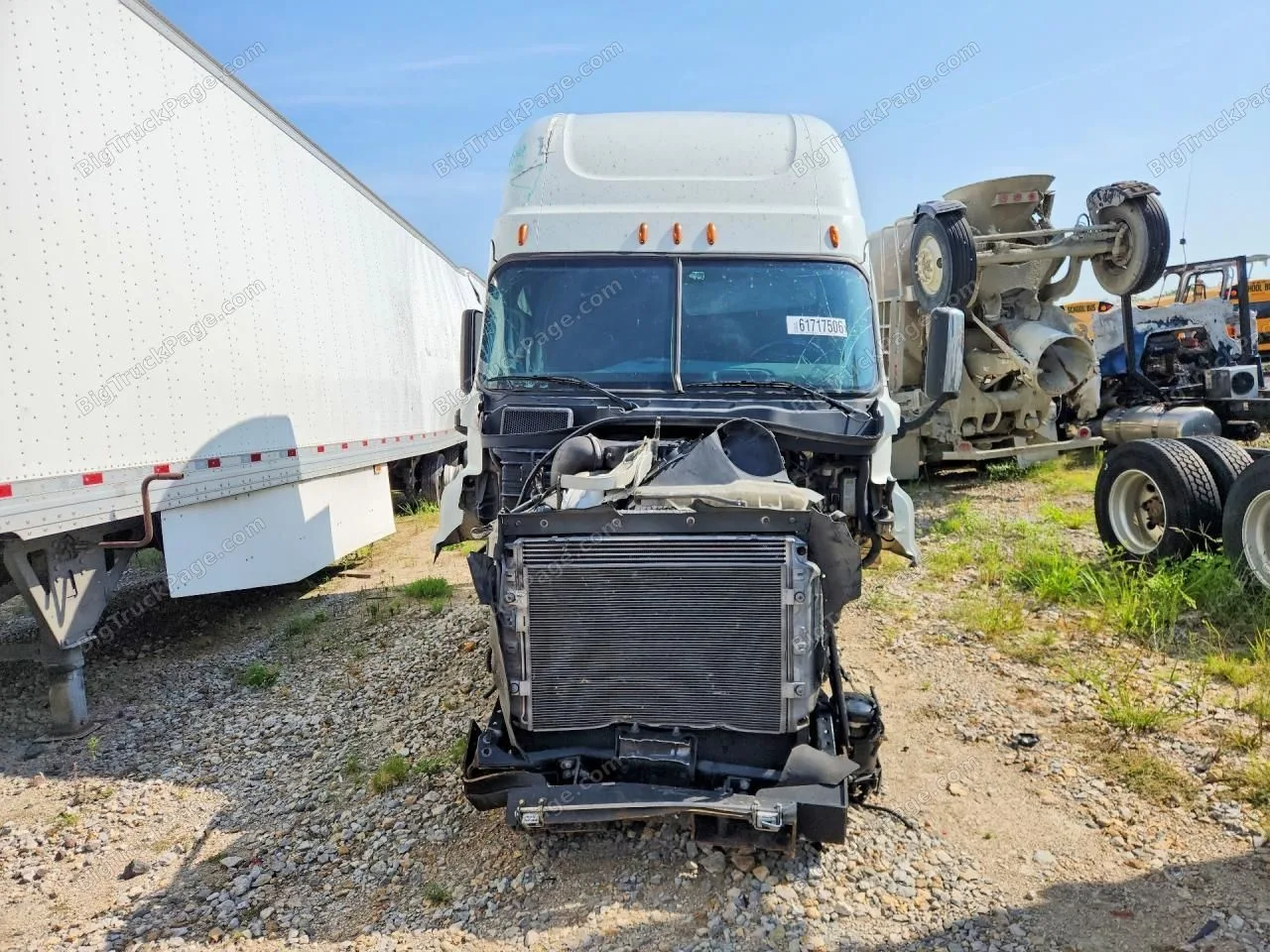 2020 FREIGHTLINER Cascadia — photo 5