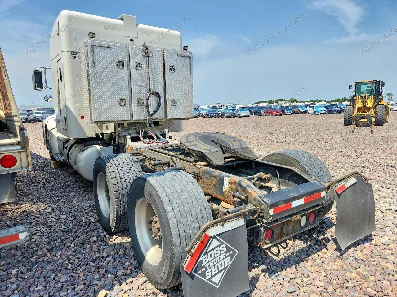 2013 PETERBILT 384 — photo 2
