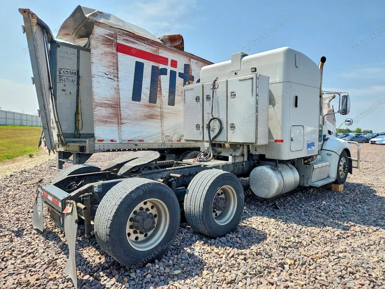 2013 PETERBILT 384 — photo 3
