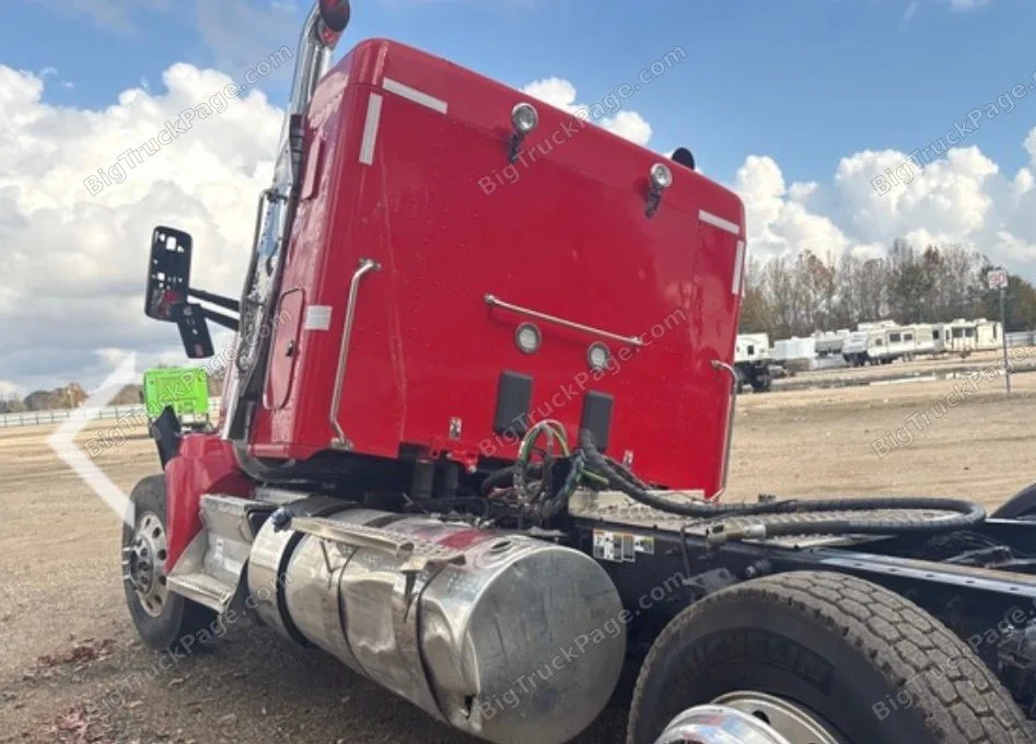 2025 KENWORTH T880 — photo 9