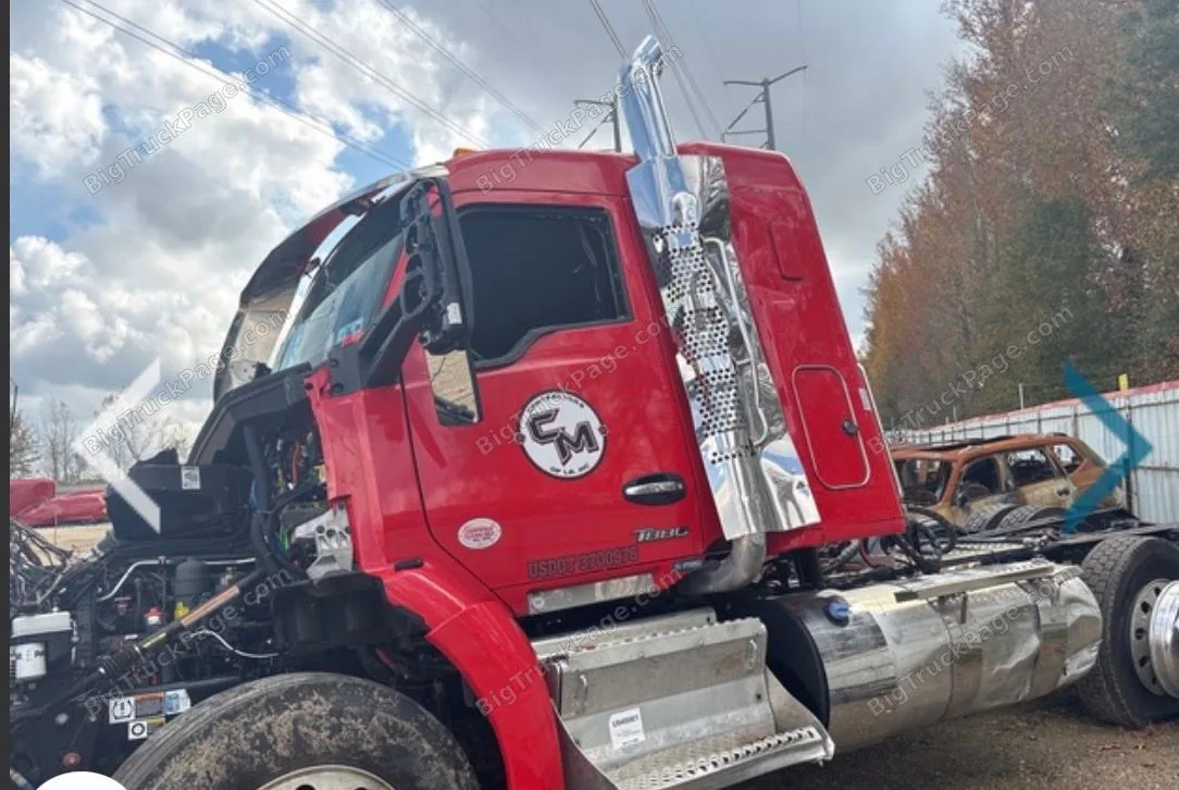 2025 KENWORTH T880 — photo 11