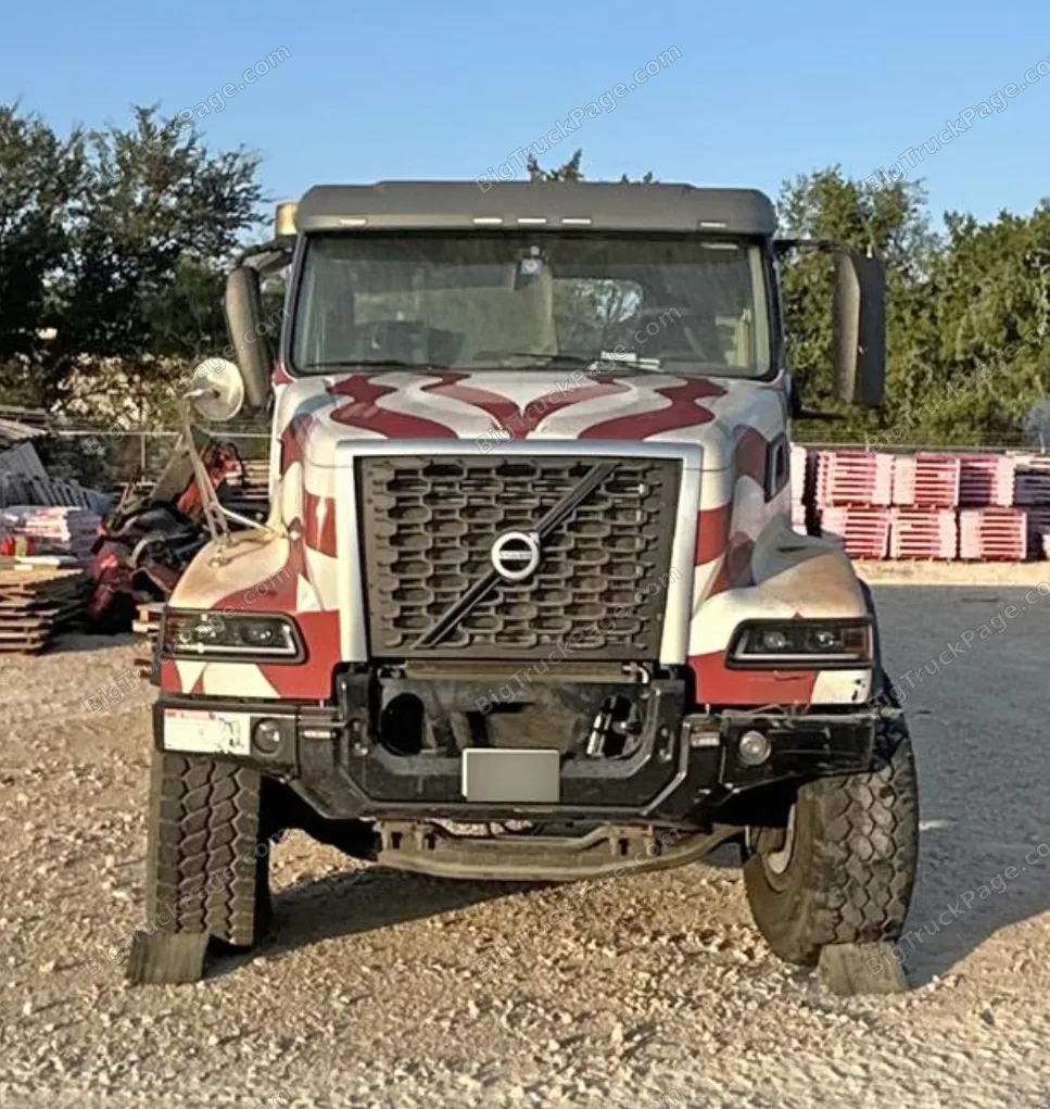 2022 VOLVO TRUCK VHD