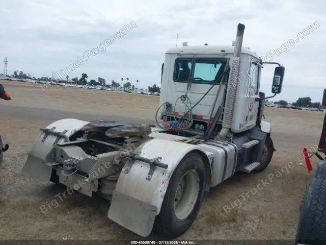 2019 MACK Anthem — photo 4