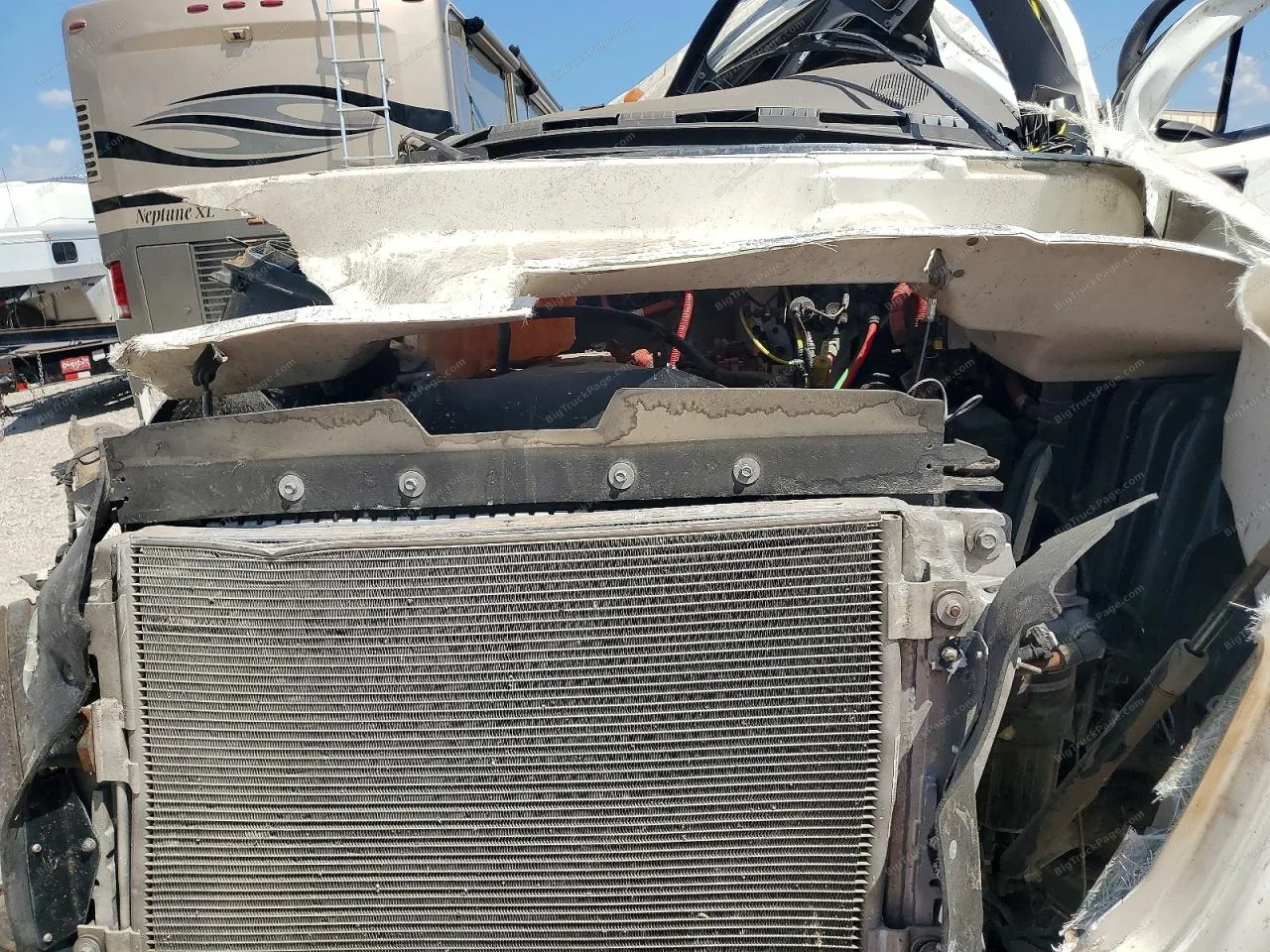 2019 FREIGHTLINER M2 — photo 11