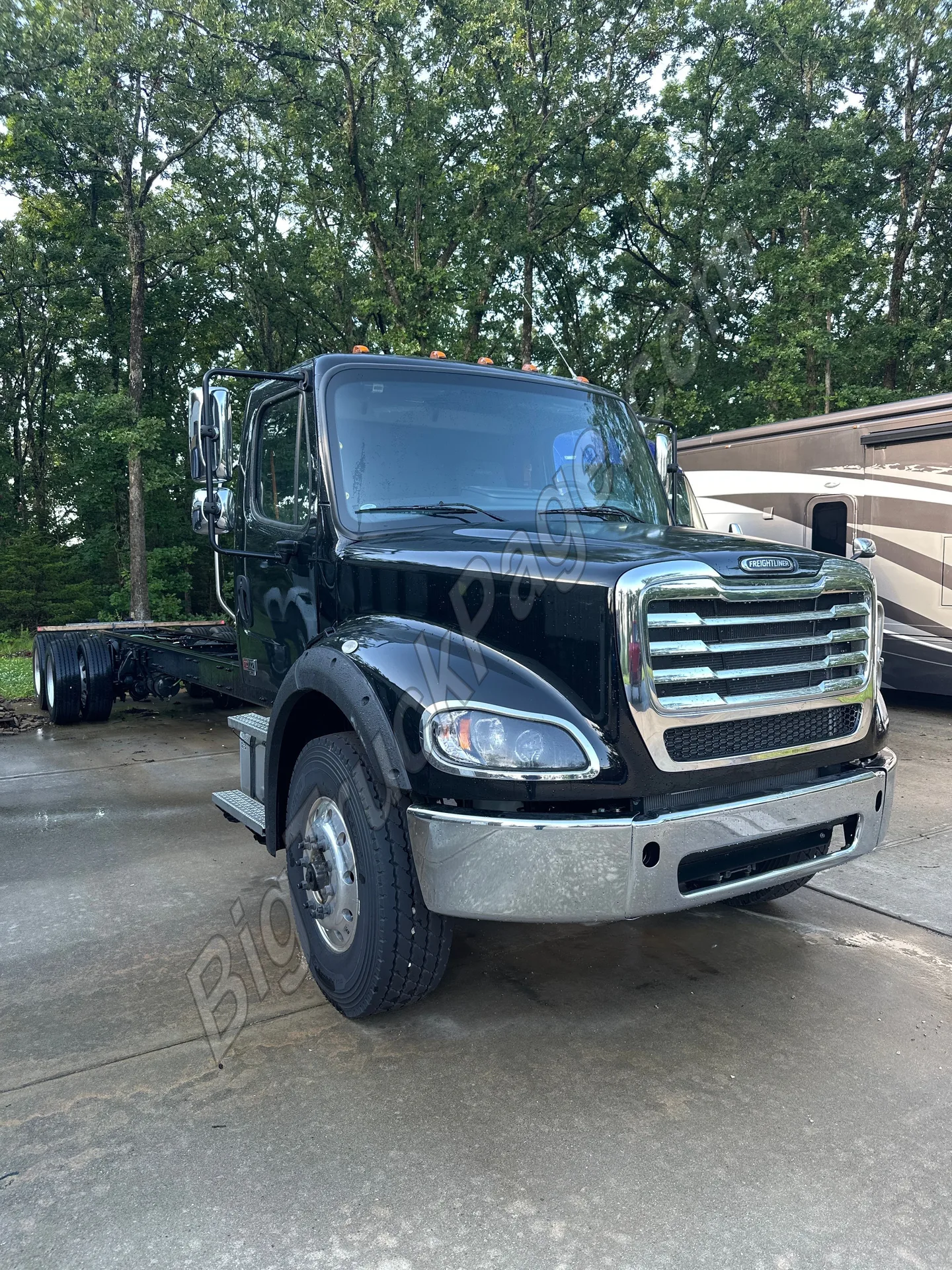 2026 FREIGHTLINER M2
