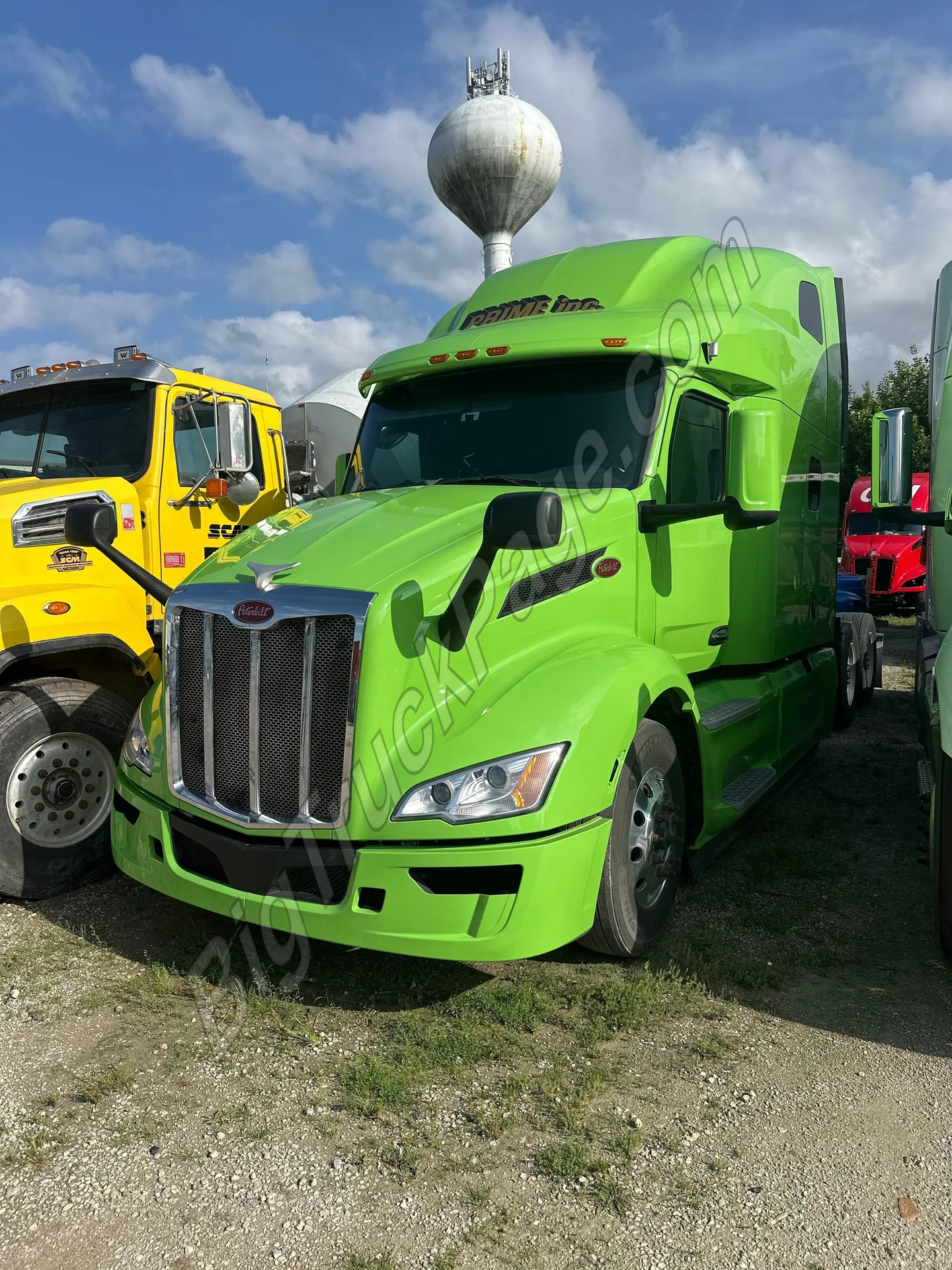 2025 PETERBILT 579 \N (used) — photo 2 in Strafford, MO | BigTruckPage.com