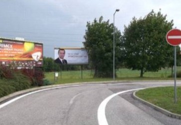 Billboard Nitra - Príjazd od Hlohovca, Metro - Billboard na prenájom v Nitra, Príjazd od Hlohovca, parkovisko nákupného centra METRO