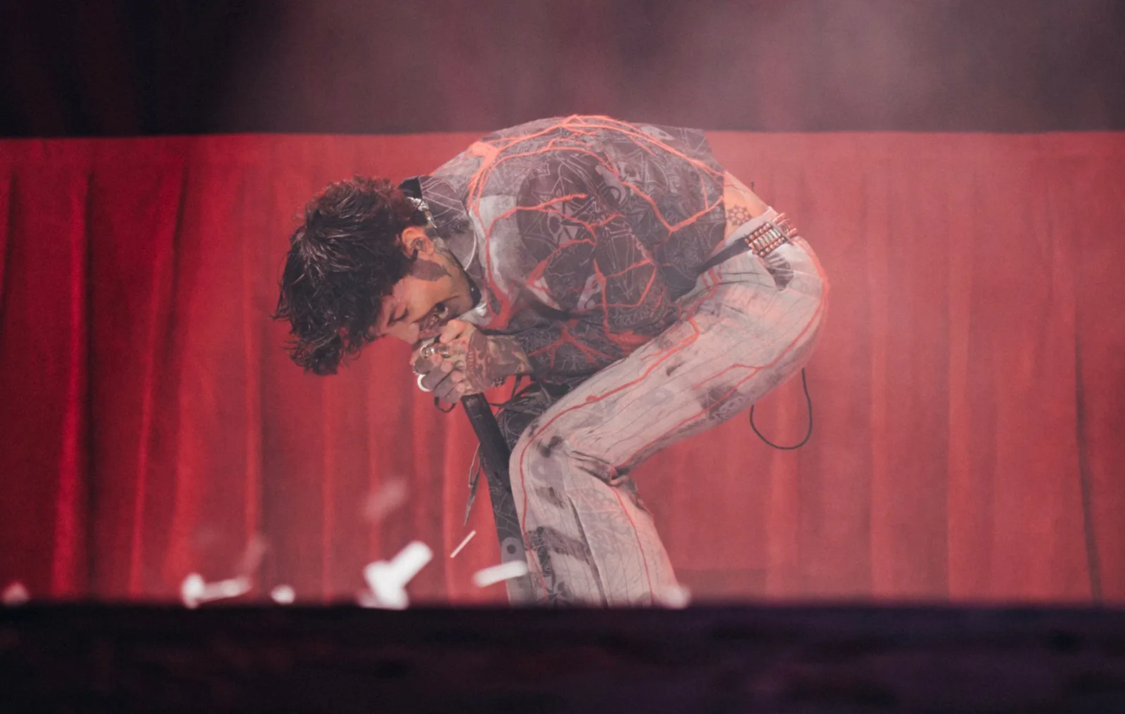 Bring Me The Horizon, Manchester'da İlk Albümü 'Count Your Blessings'ı 'Repented' Versiyonuyla Seslendirdi