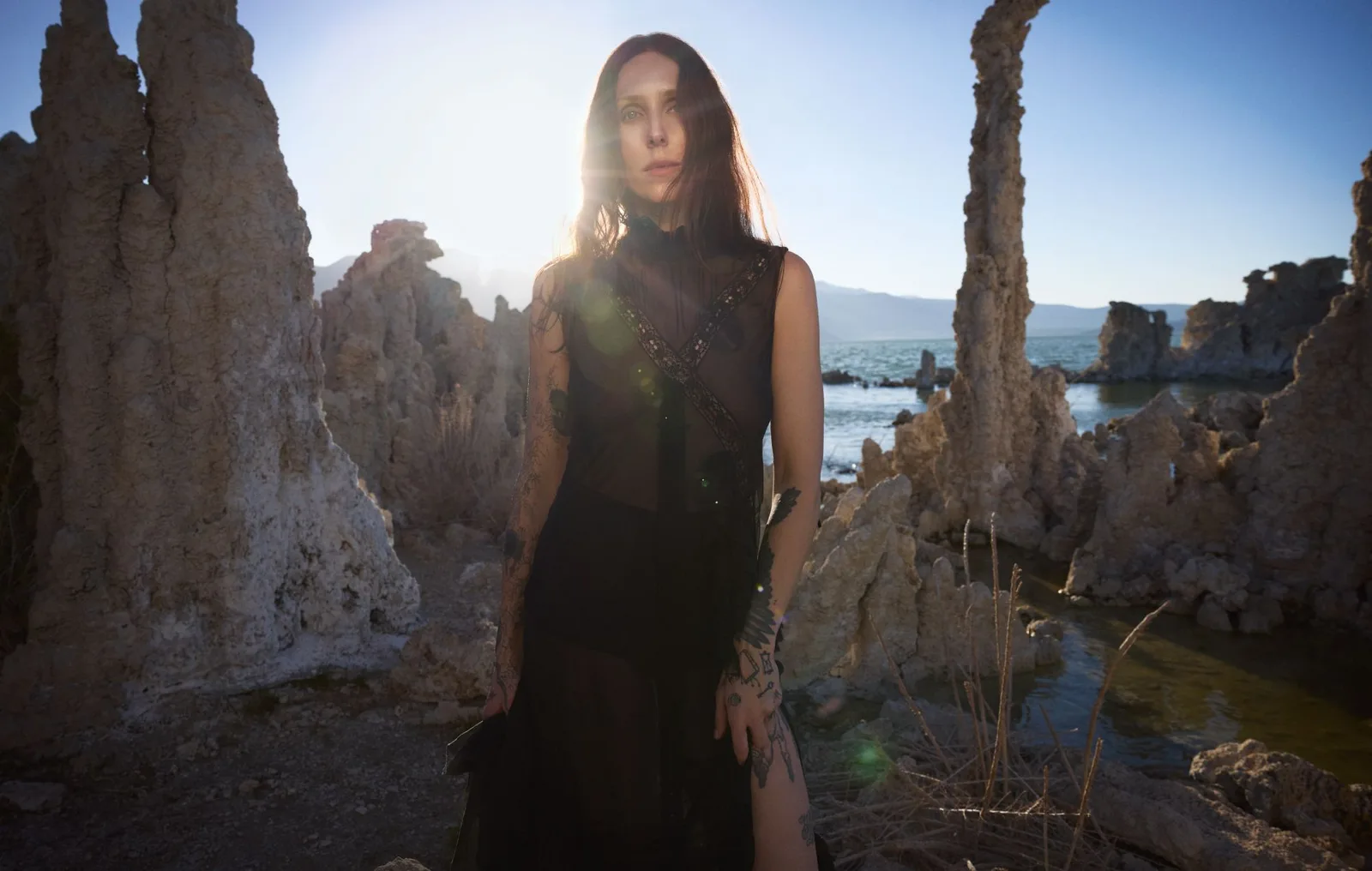 Chelsea Wolfe 'The Dark' ile Karanlığın Kalbine Yolculuk Ediyor