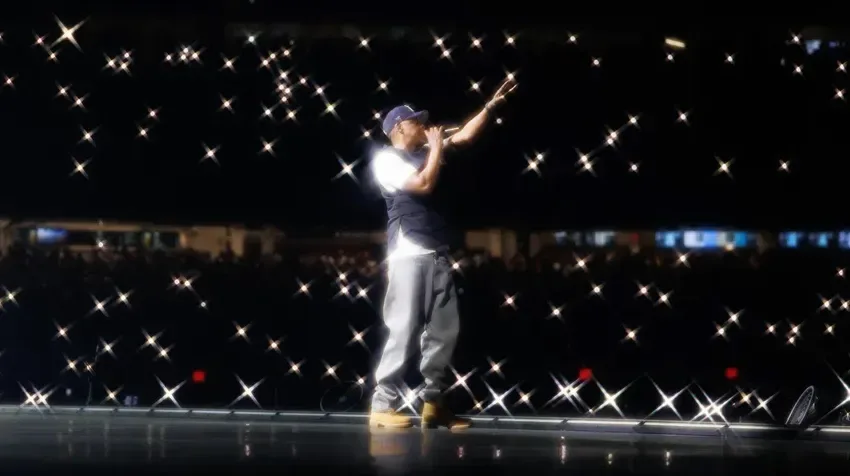 Jay-Z Yankee Stadyumu'nda Tarih Yazdı: Pharrell, Beyoncé ve Blue Ivy Sahneyi Paylaştı